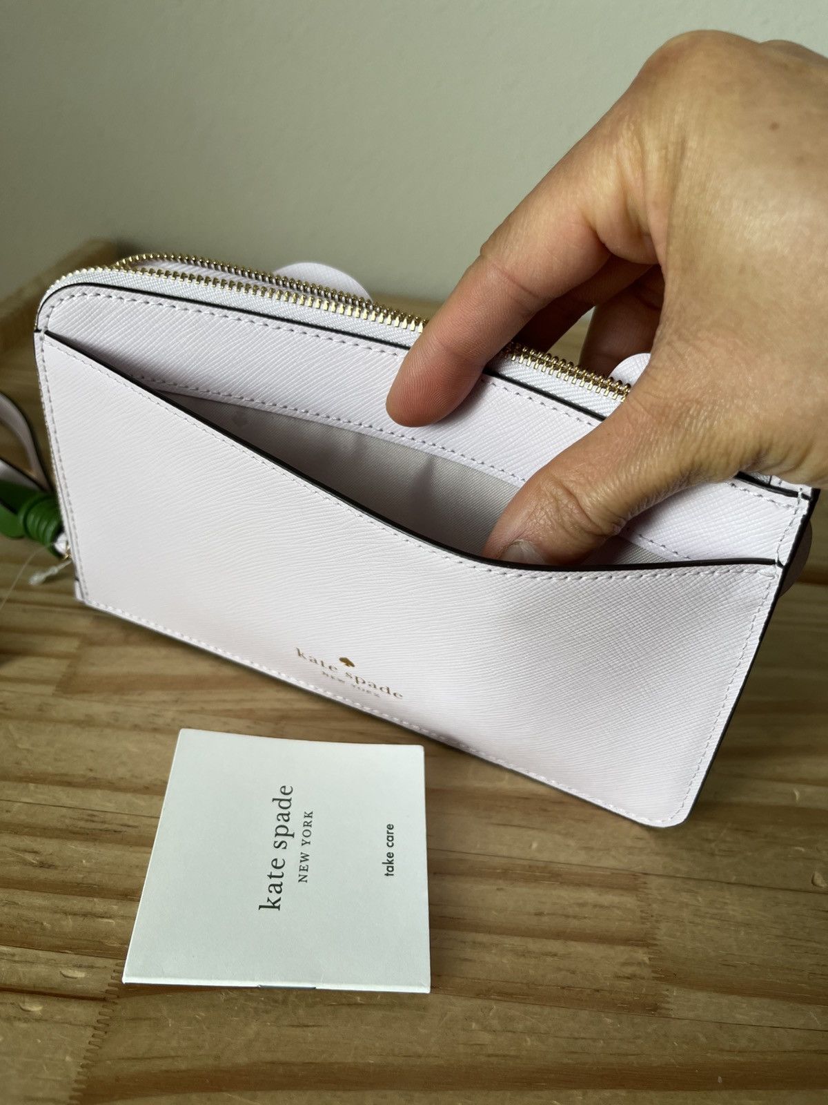 Kate Spade Kate Spade Flora Flower Medium L-Zip Wristlet Size ONE SIZE - 9 Thumbnail