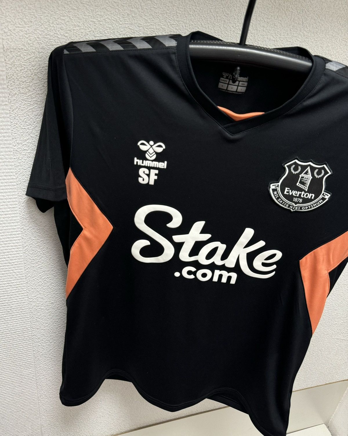 Hummel Everton hummel soccer jersey Stake SF M sz APL Size US M / EU 48-50 / 2 - 3 Thumbnail
