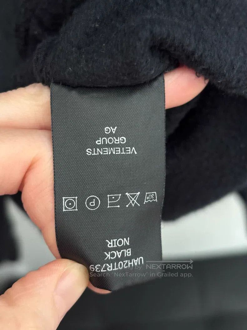 Vetements VETEMENTS Hooded Sweatshirt Black Size US M / EU 48-50 / 2 - 7 Thumbnail