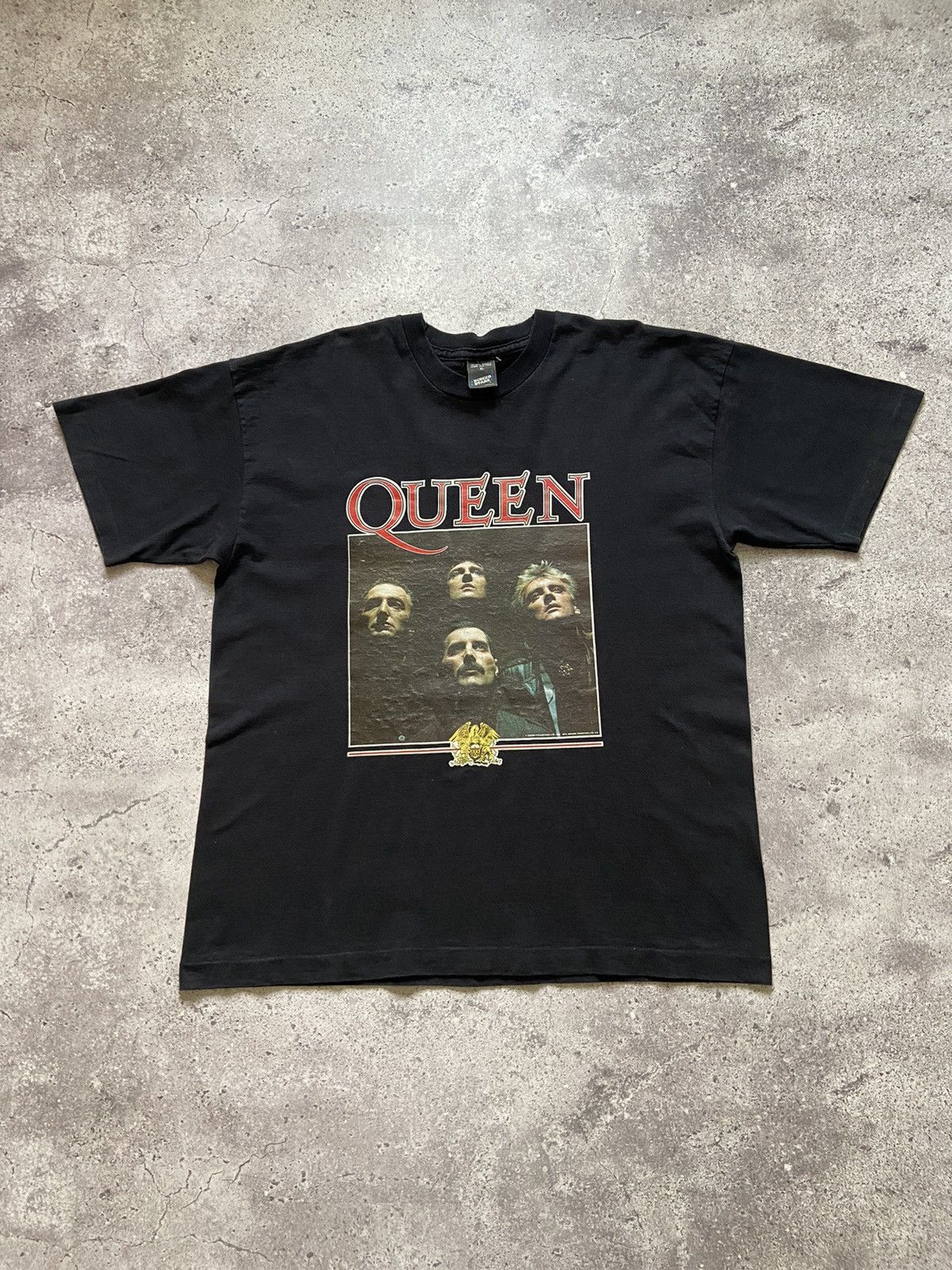 Band Tees Queen 1992 vintage rock band tee Size US XL / EU 56 / 4 - 1 Thumbnail