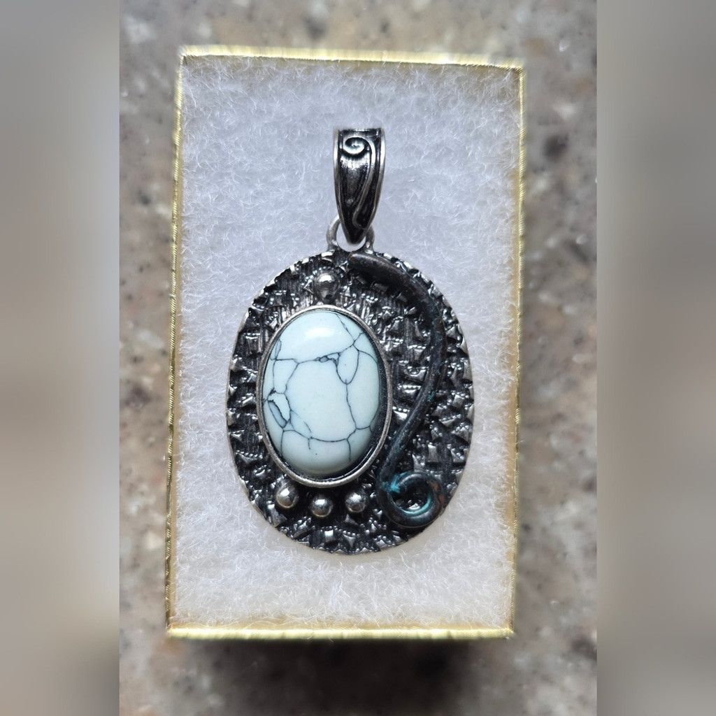 Other Vintage Faux Turquoise Silver-Tone Pendant with Floral Back Size ONE SIZE - 1 Thumbnail