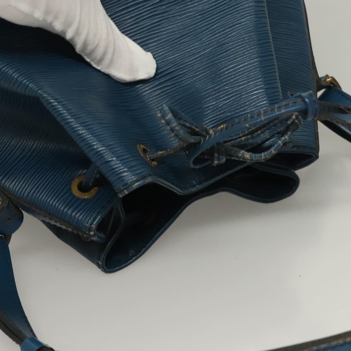 Louis Vuitton LOUIS VUITTON Epi Petit Noe Shoulder Bag Blue M44105 Size ONE SIZE - 6 Thumbnail