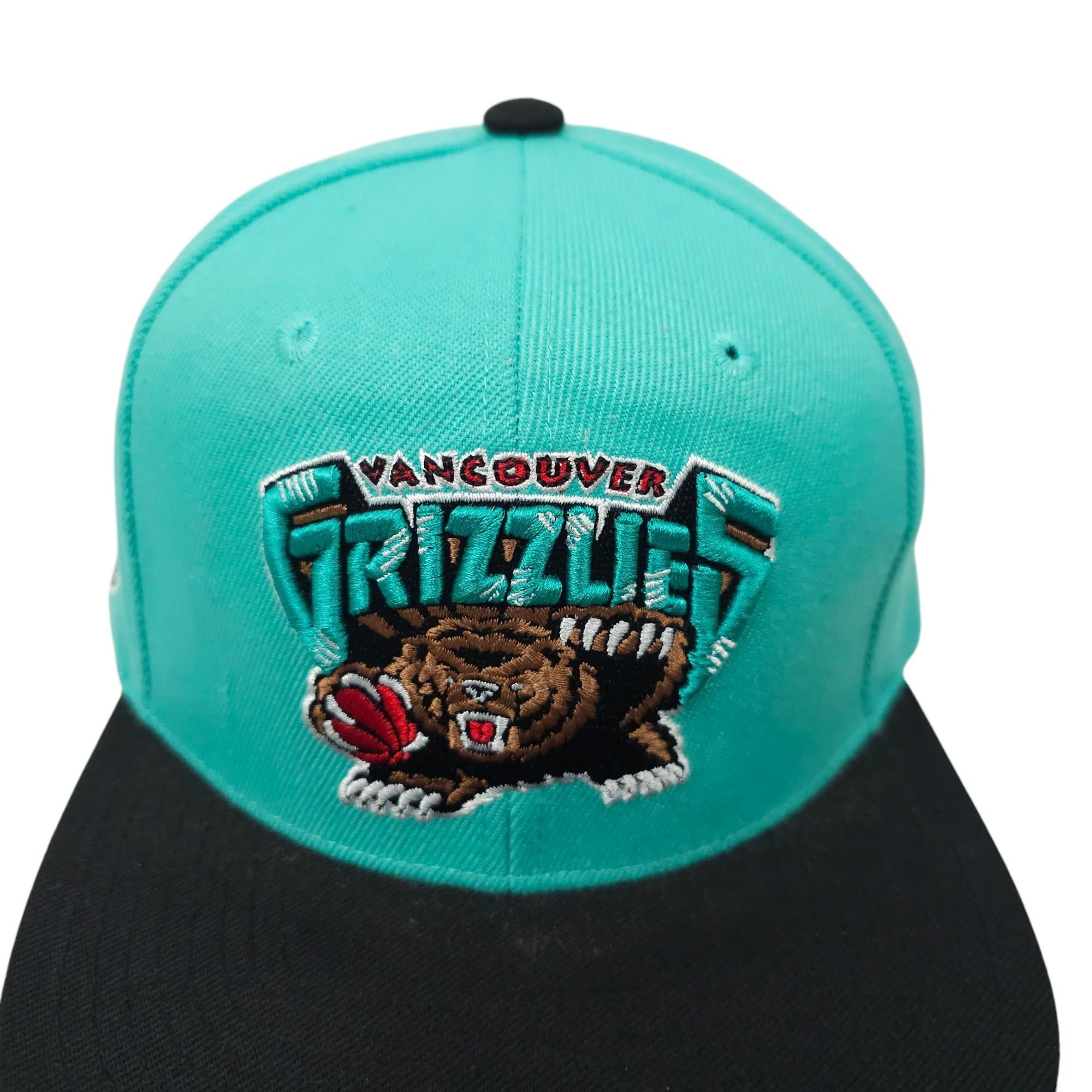 Mitchell & Ness Vancouver Grizzlies Embroidered 3D Logo Snapback Cap Trucker Size ONE SIZE - 7 Thumbnail