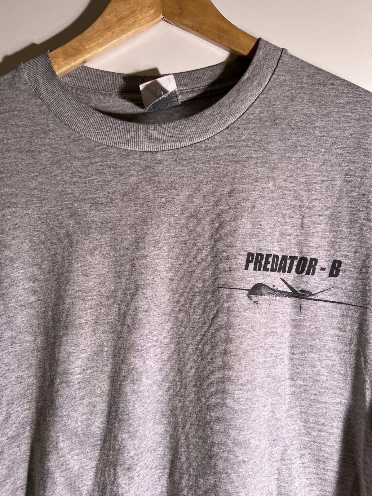 Vintage 90’s 2000’s Y2K VTG Vintage Predator B Military Airplane Tee Size US XL / EU 56 / 4 - 8 Thumbnail
