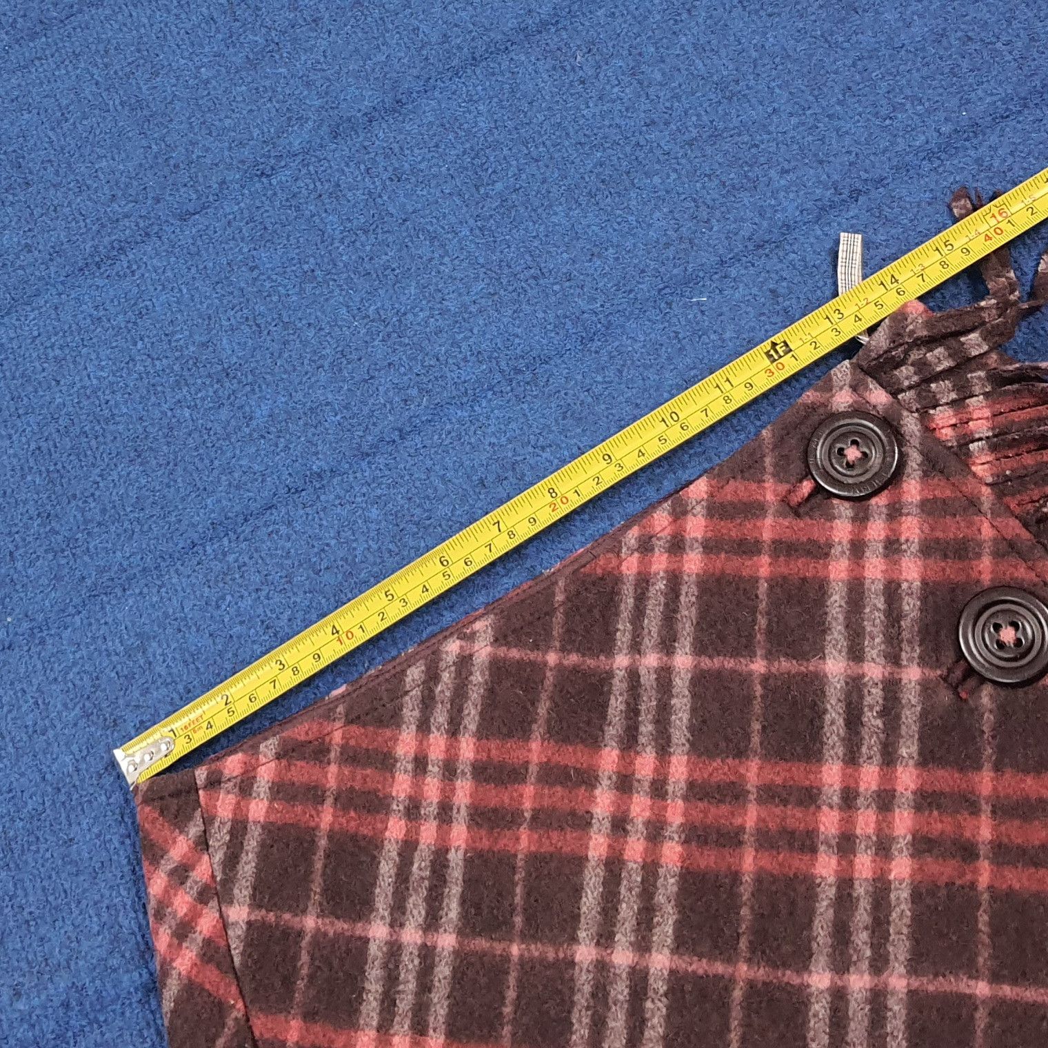 Burberry Vintage Burberry Blue Label Plaid Mini Skirt Fringe C297N28 Size 28" / US 6 / IT 42 - 9 Thumbnail