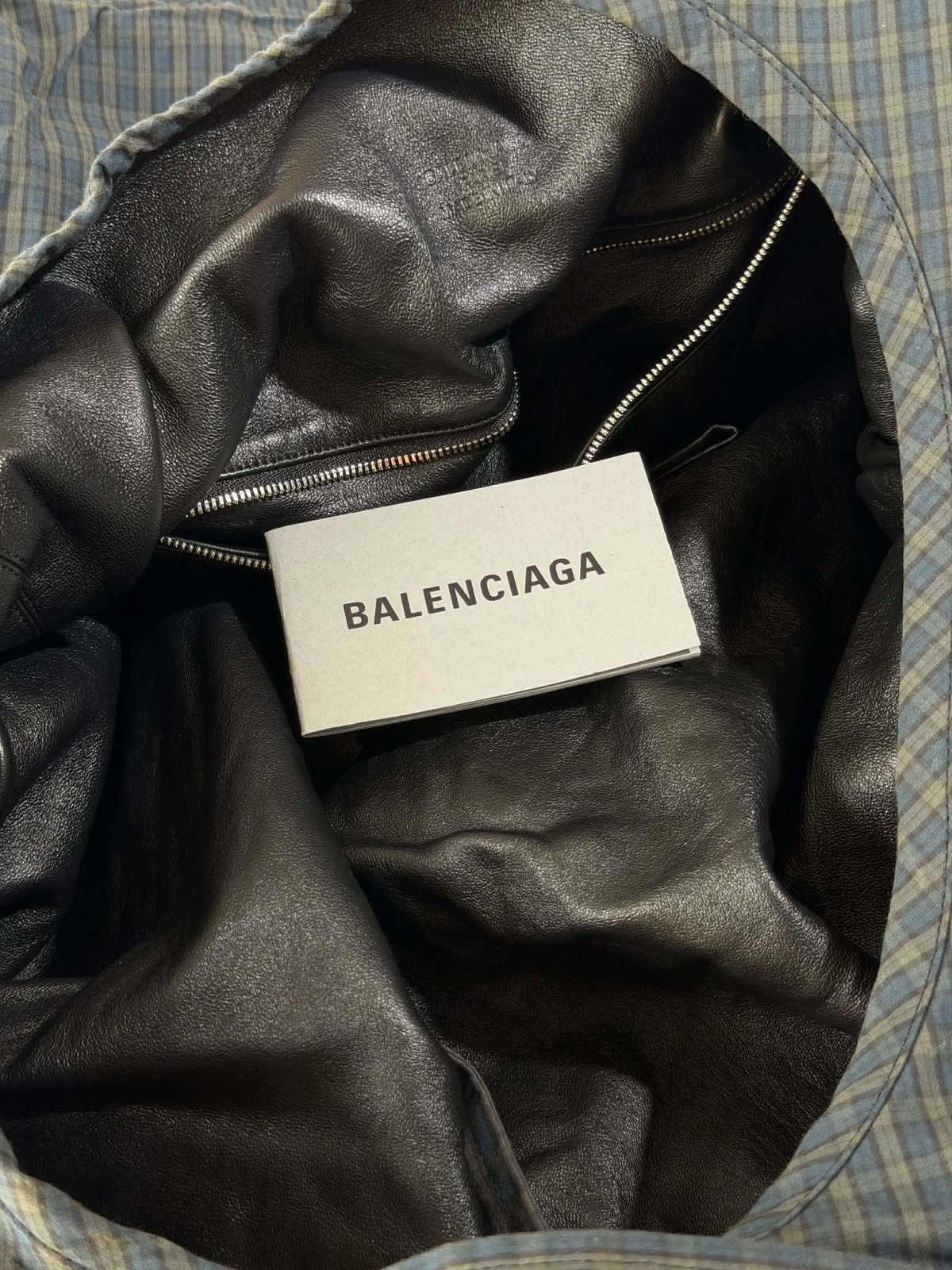 Balenciaga Balenciaga Spring/Summer 2025 Garde Robe Shirt Bag Size ONE SIZE - 8 Thumbnail
