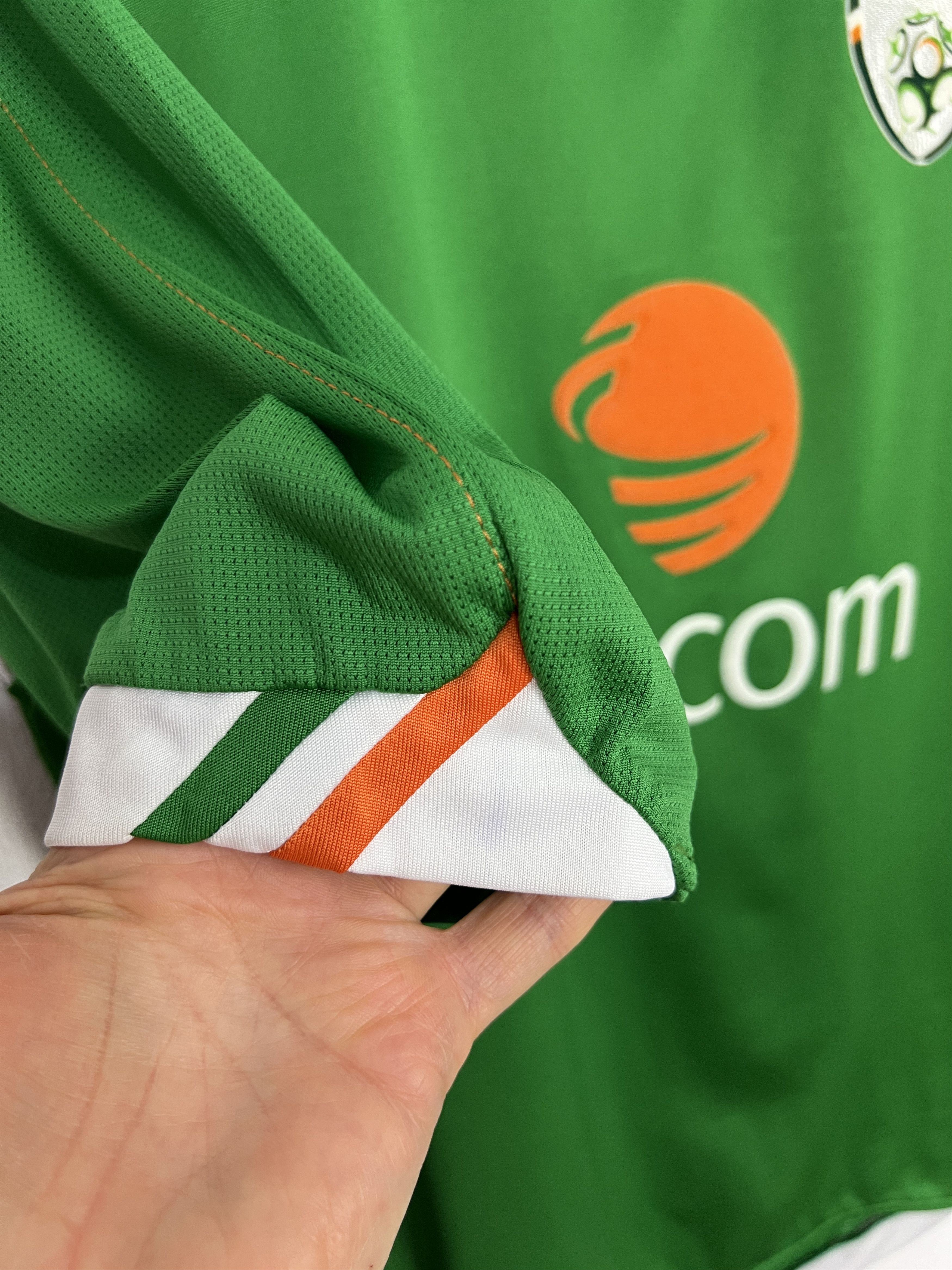Umbro Republic of Ireland Home football shirt Soccer Jersey Trikot Size US L / EU 52-54 / 3 - 5 Thumbnail