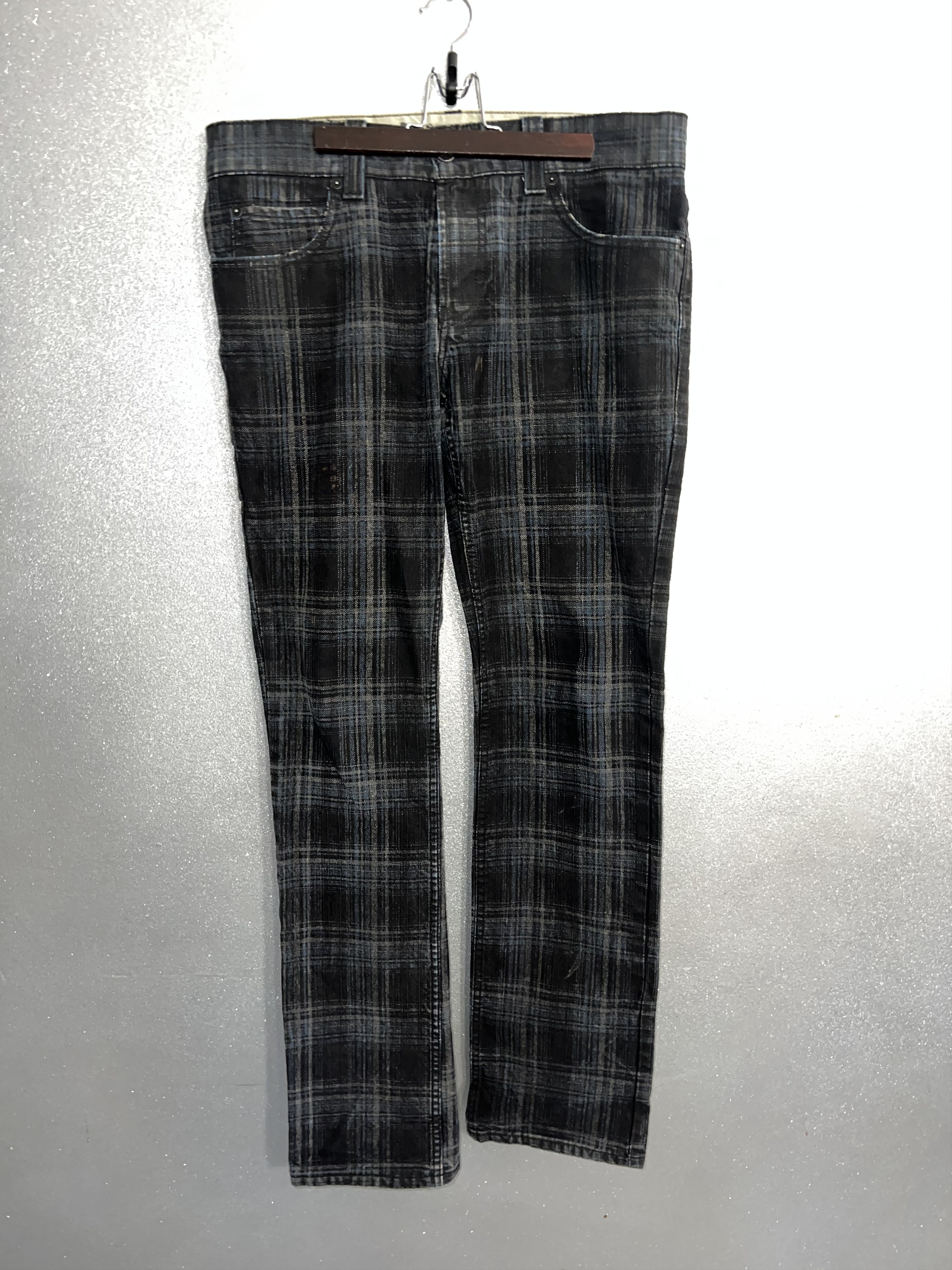 Levi's Vintage Levi's 511 Plaid Jeans 2008 Slim Fit W32 L34 Size US 32 / EU 48 - 1 Thumbnail