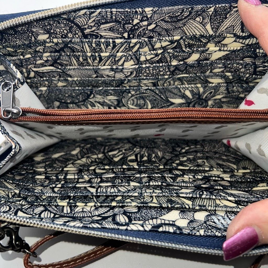 Other Sakroots Navy and White Patterned Convertible Crossbody Wallet Size ONE SIZE - 7 Thumbnail