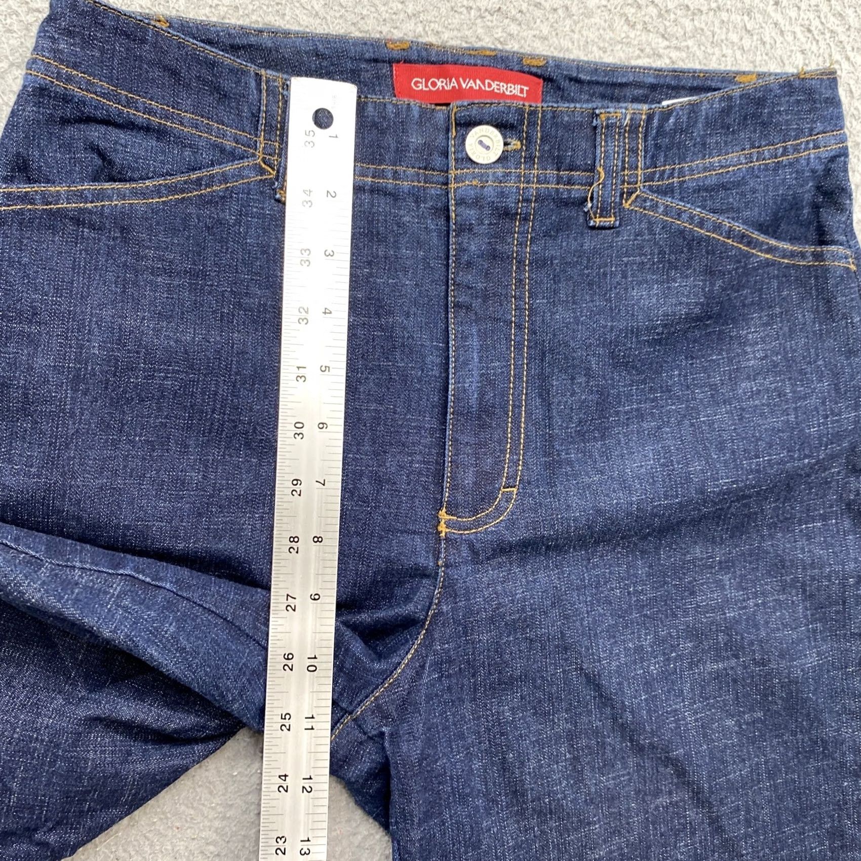 Gloria Vanderbilt VINTAGE Gloria Vanderbilt Women’s Jeans Capri Dark Wash Size 6 Blue Denim Capri Womens Size 28" / US 6 / IT 42 - 6 Thumbnail