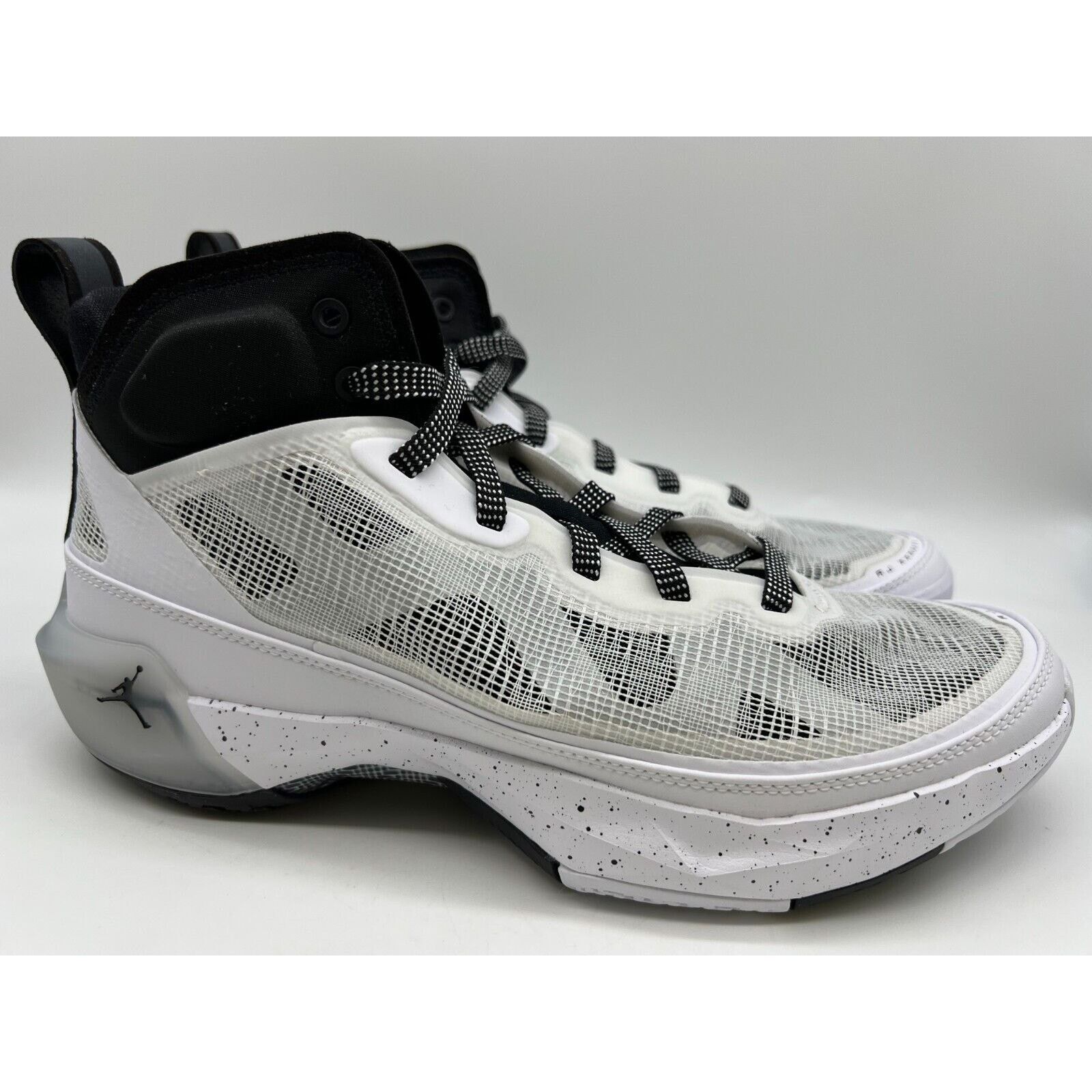 Nike Air Jordan 37 Oreo Black White DD6958-108 Mens Size 9🛒