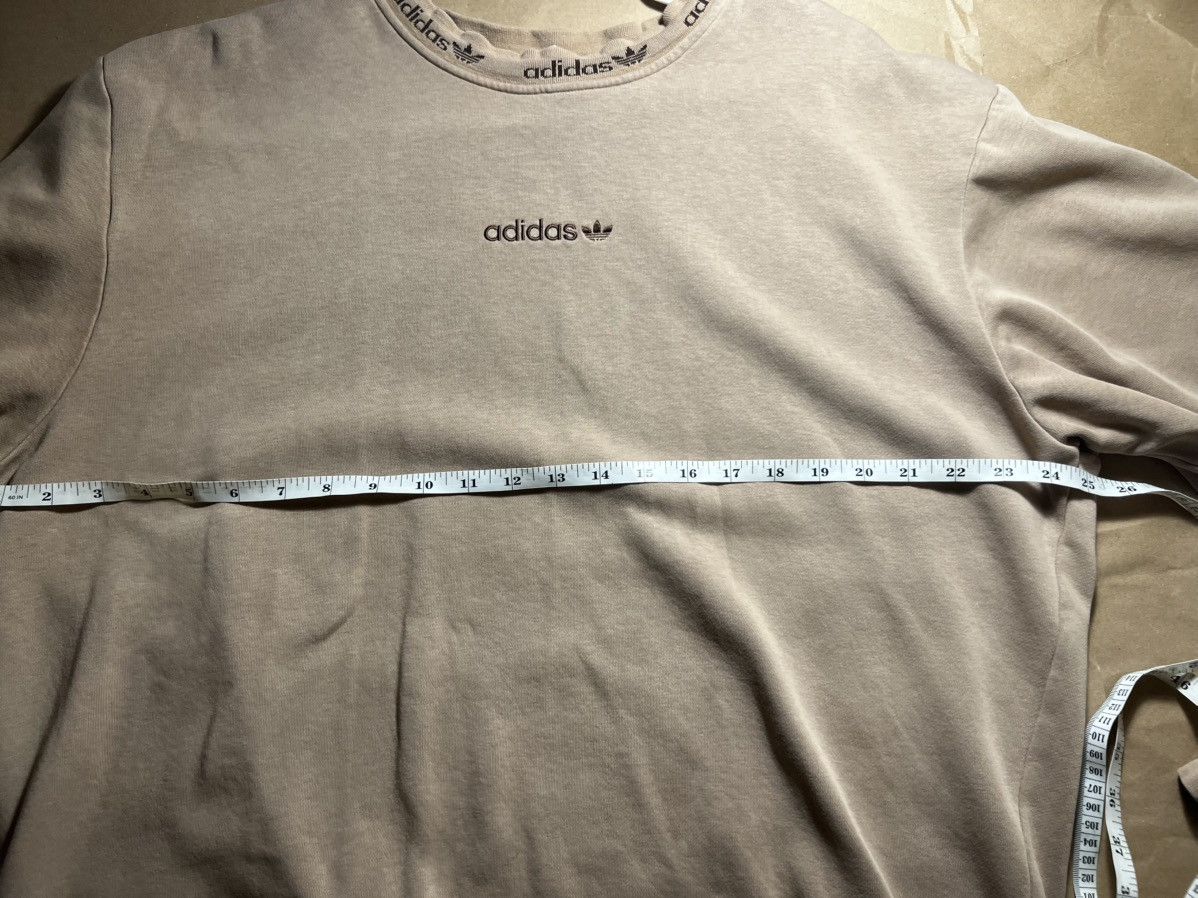 Adidas Adidas Original; Brown Crewneck Size US M / EU 48-50 / 2 - 7 Thumbnail