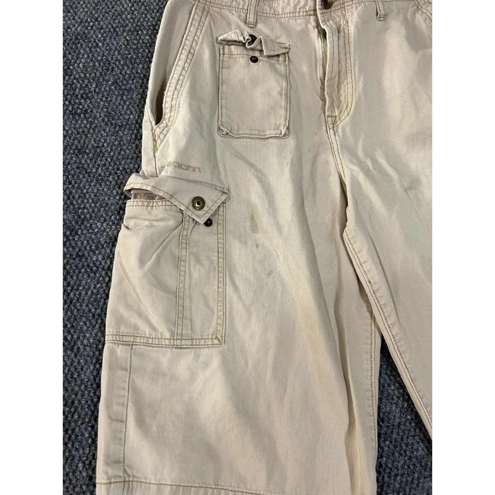 Sean John **Sean John Cargo Pants 34 Beige Vintage Retro** User: Sean John Cargo Pants 34 Beige Vintage Retro Size US 34 / EU 50 - 3 Thumbnail