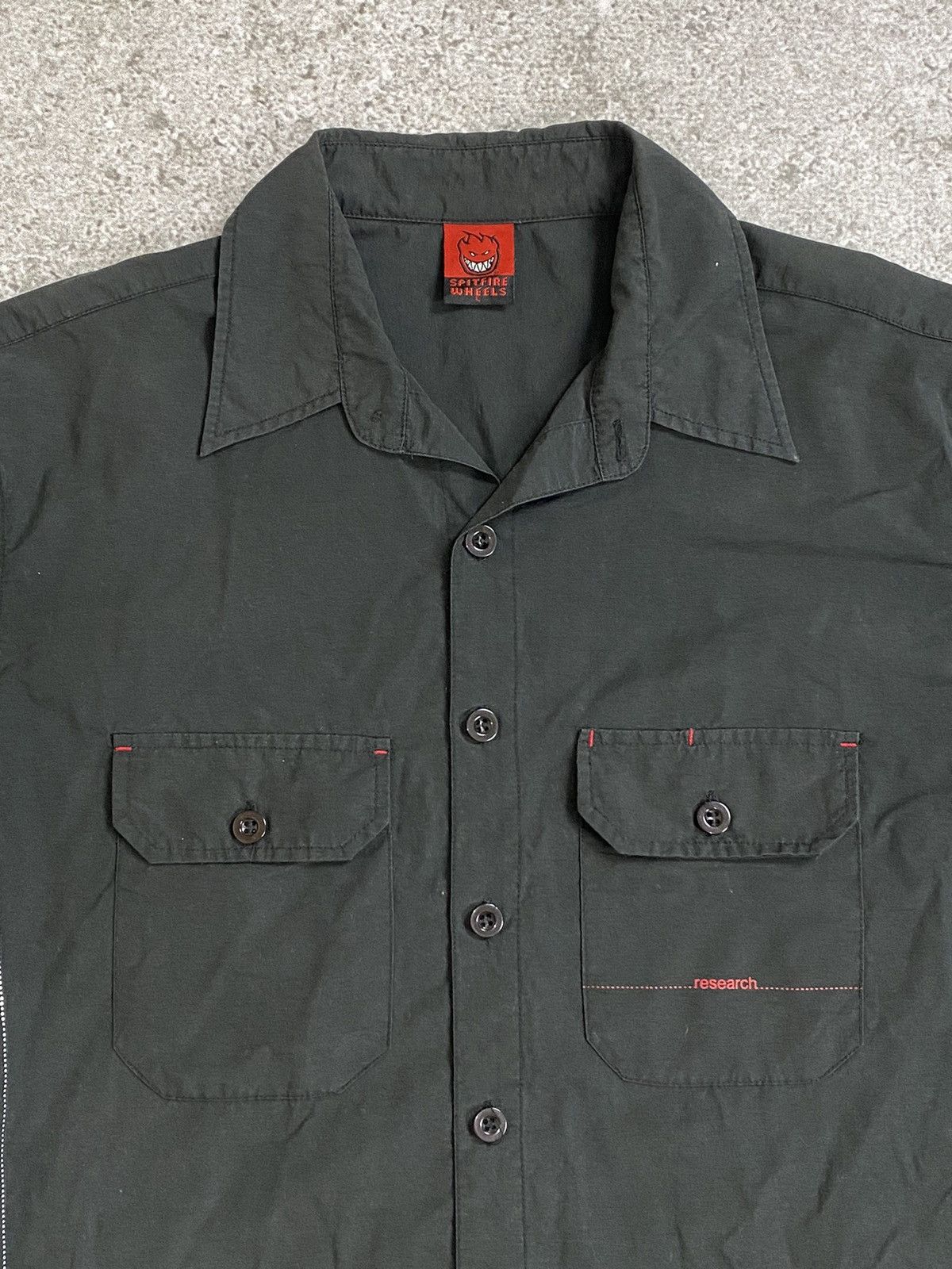 Spitfire Vintage Spitfire skateboard button shirt Size US L / EU 52-54 / 3 - 3 Thumbnail