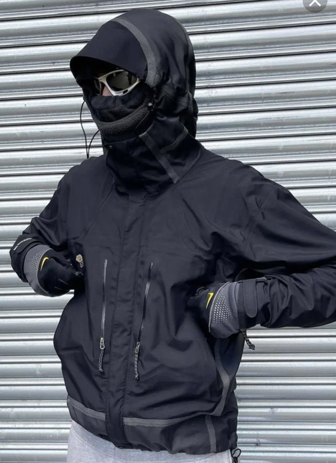 Mountain Hardwear Mountain hardwear conduit shell jacket | Grailed