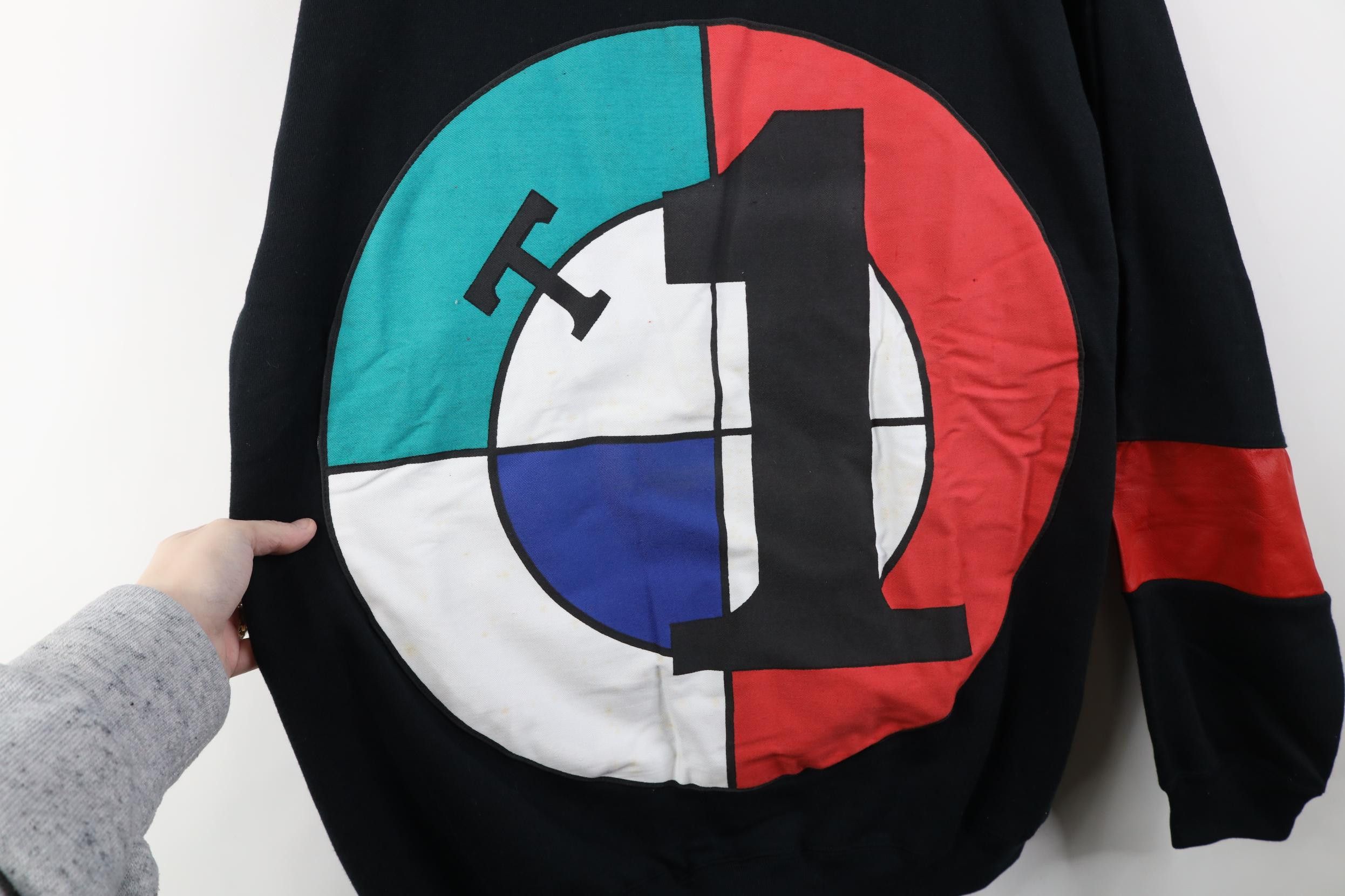 Vintage Deadstock Vintage 90s Streetwear Leather Bullseye Sweatshirt Size US XL / EU 56 / 4 - 4 Thumbnail