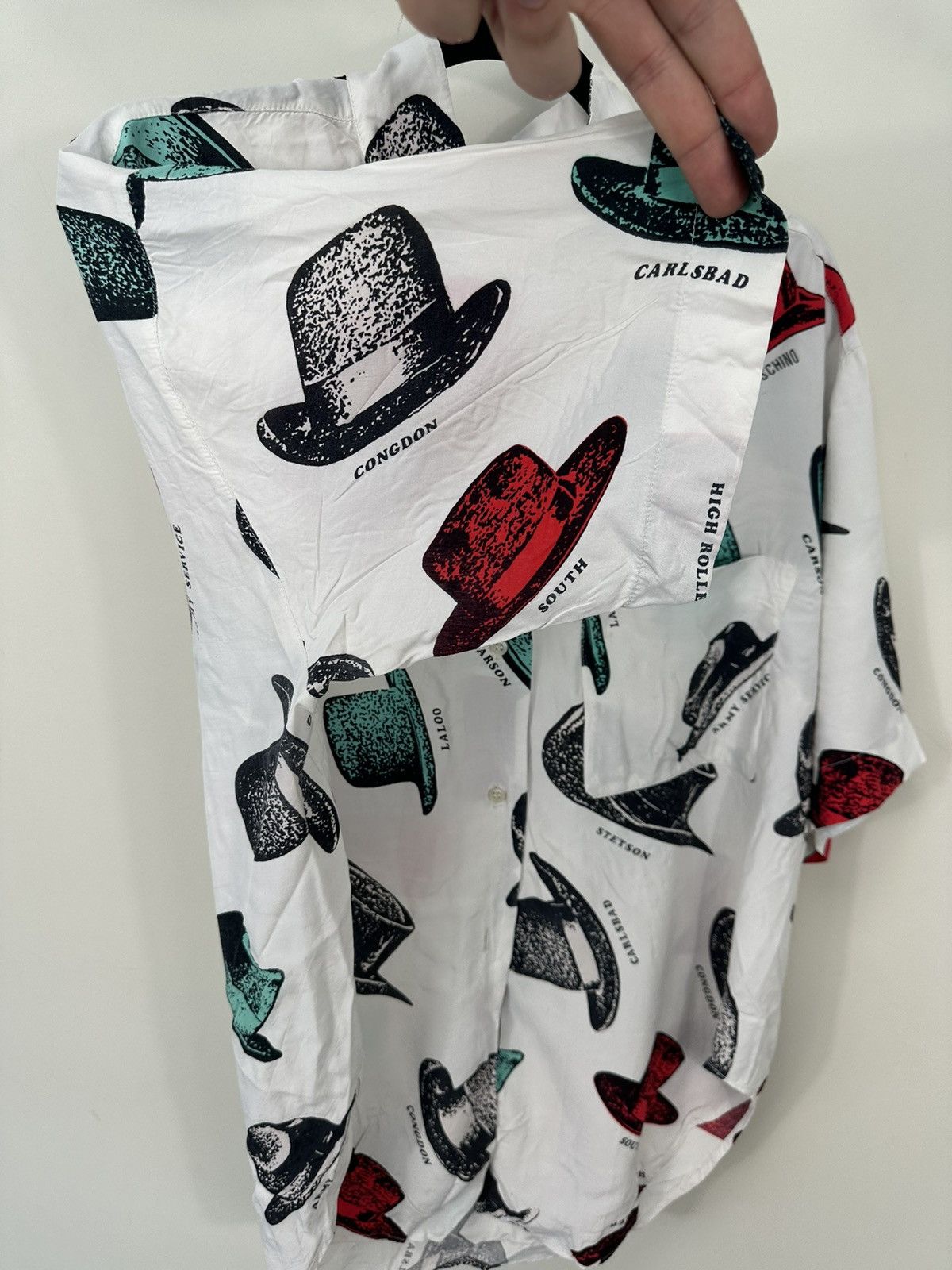 Moschino Vintage 90s Moschino Hats All Over Print Short Sleeve Shirt Size US M / EU 48-50 / 2 - 5 Thumbnail