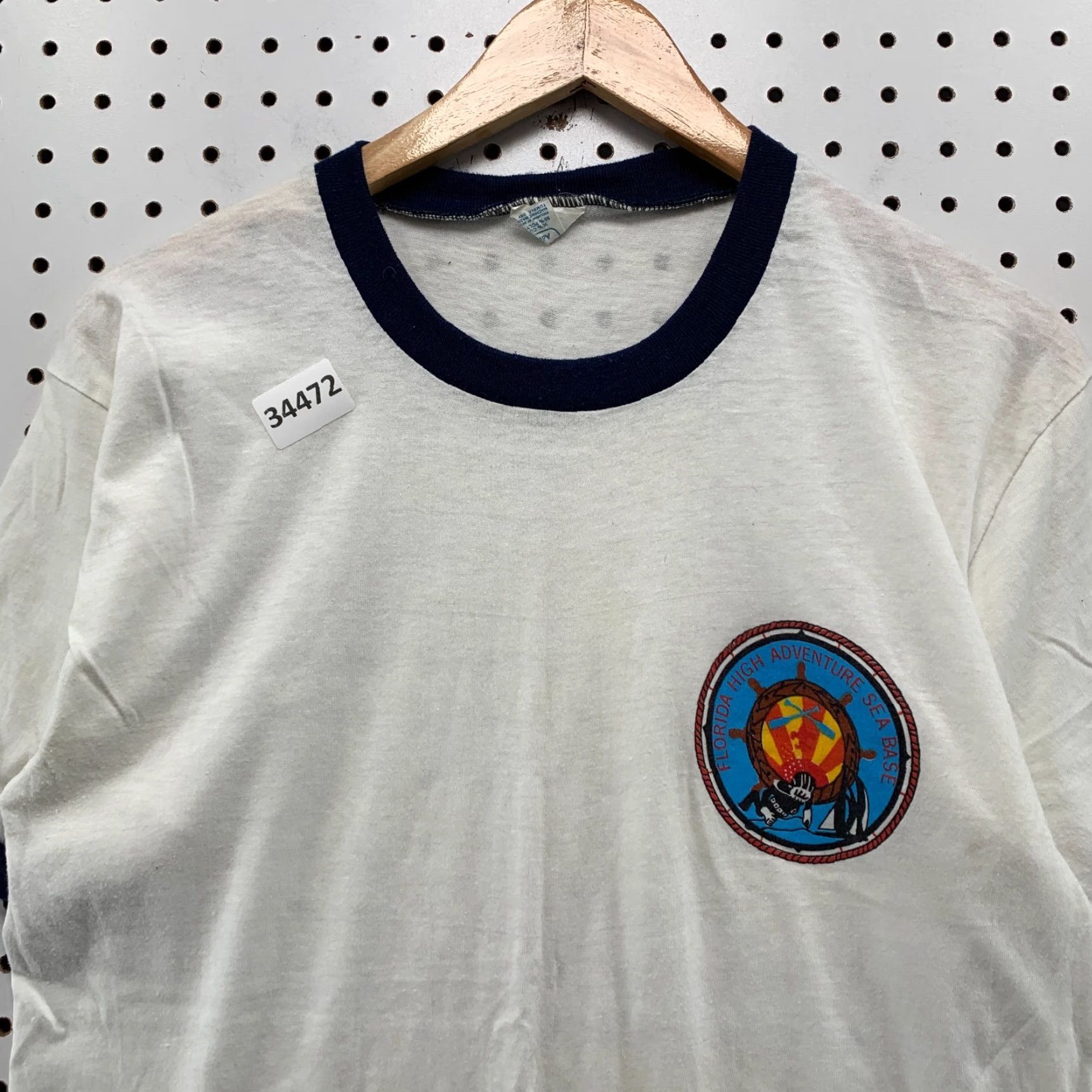 Vintage VINTAGE Allison Mens Large Shirt 80s Florida Beach Sea White Crew Neck Short Sleeve 19x26.5 - Size US L / EU 52-54 / 3 - 6 Thumbnail