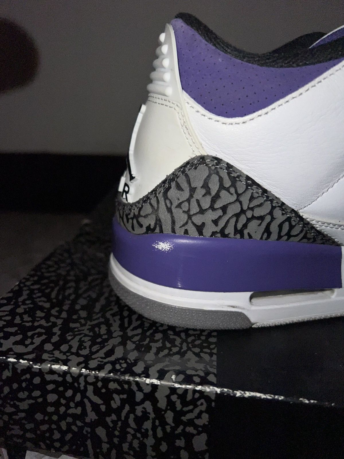 Jordan Brand Purple Air Jordan 3s Size US 9 / IT 39 - 6 Thumbnail