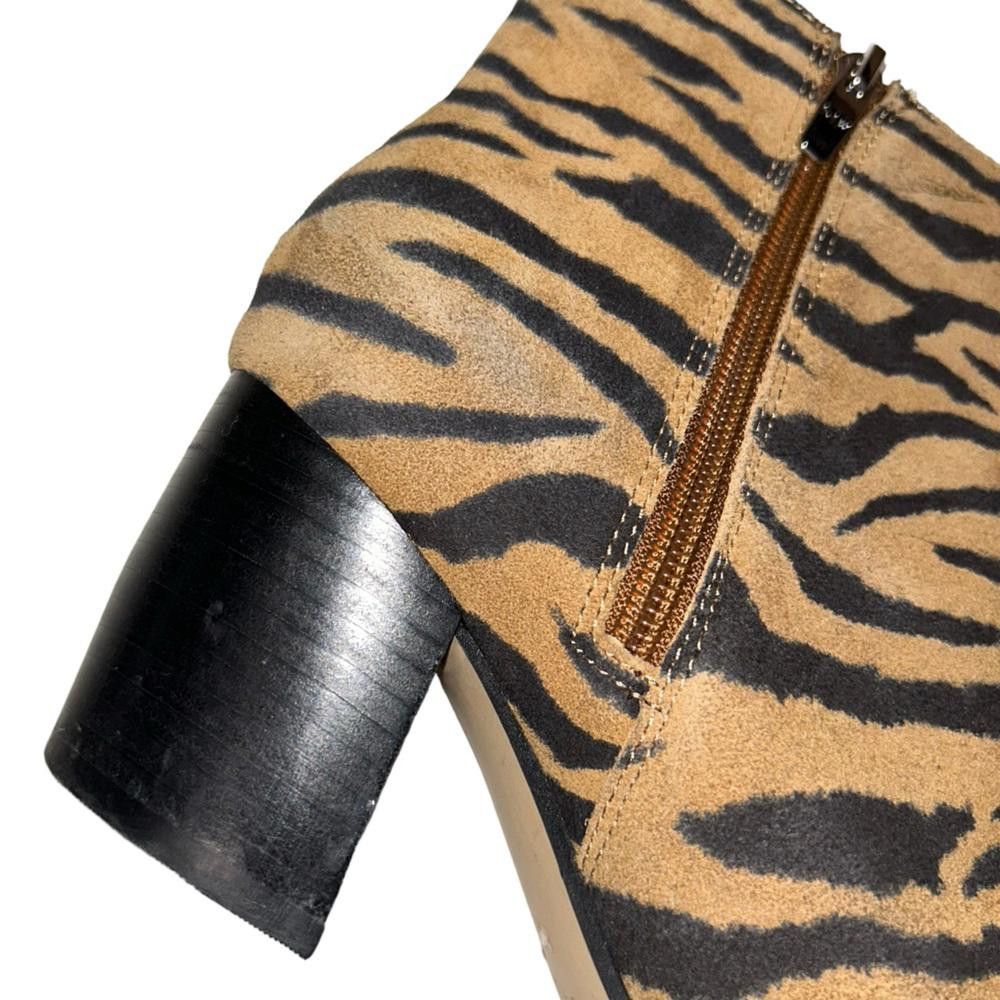 Designer Marc Fisher l Parana Tiger Striped Booties Size 6 Size US 6 / IT 36 - 8 Thumbnail