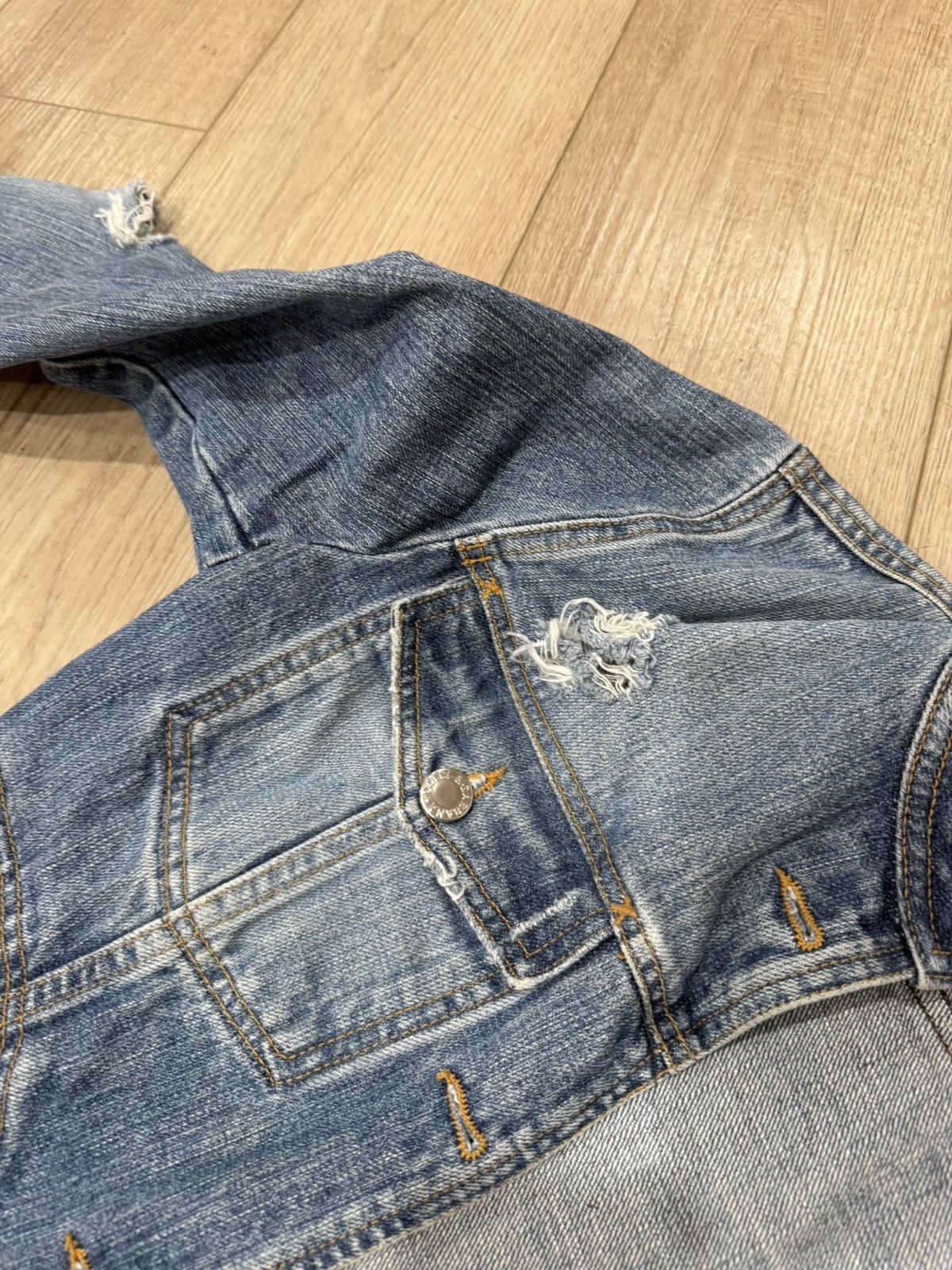 Dolce & Gabbana Dolce & Gabbana Distressed Paneled Denim Trucker Jacket Size US S / EU 44-46 / 1 - 7 Thumbnail