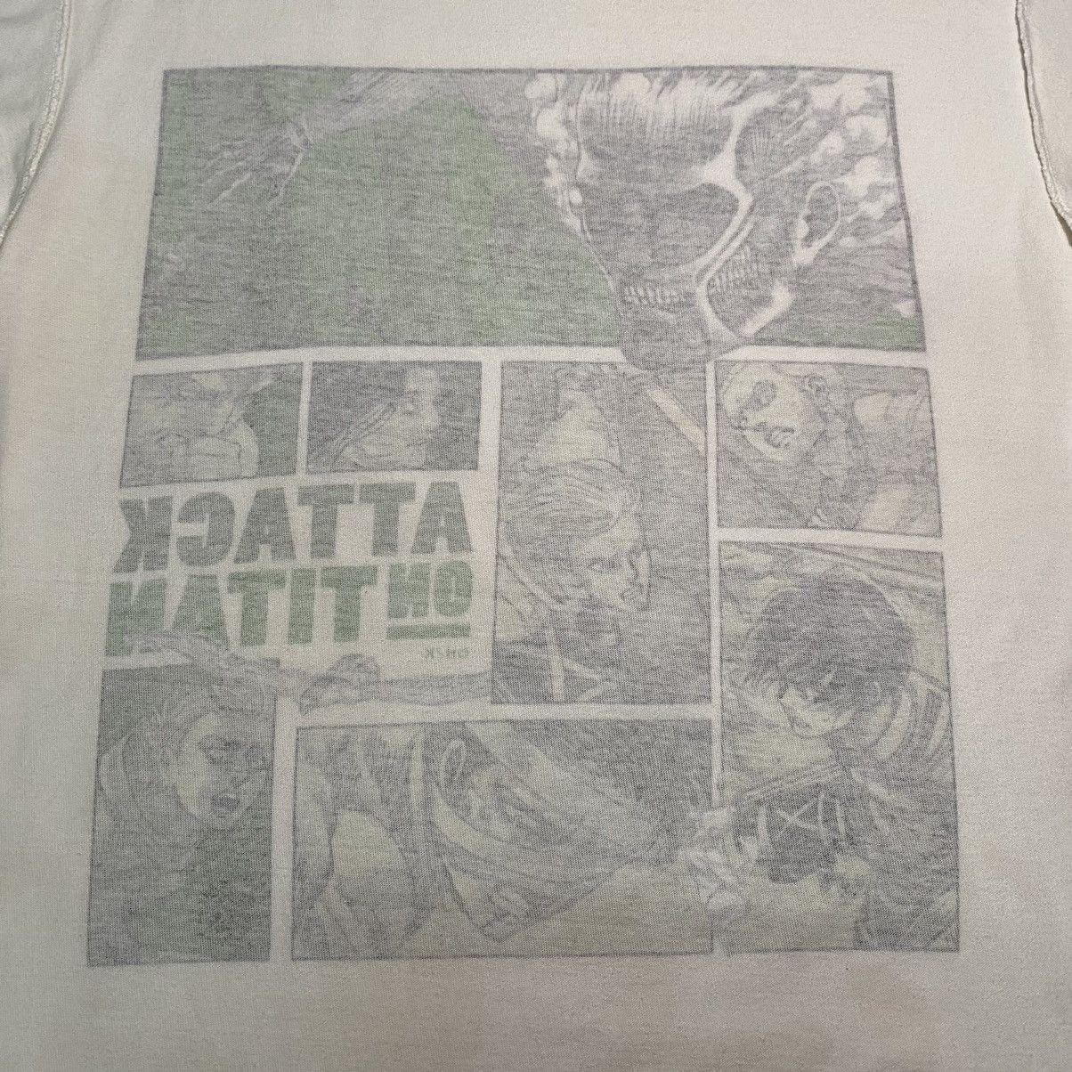 Anime × Vintage ATTACK ON TITAN FINAL SEASON MANGA PANEL ANIME TEE Size US M / EU 48-50 / 2 - 9 Thumbnail