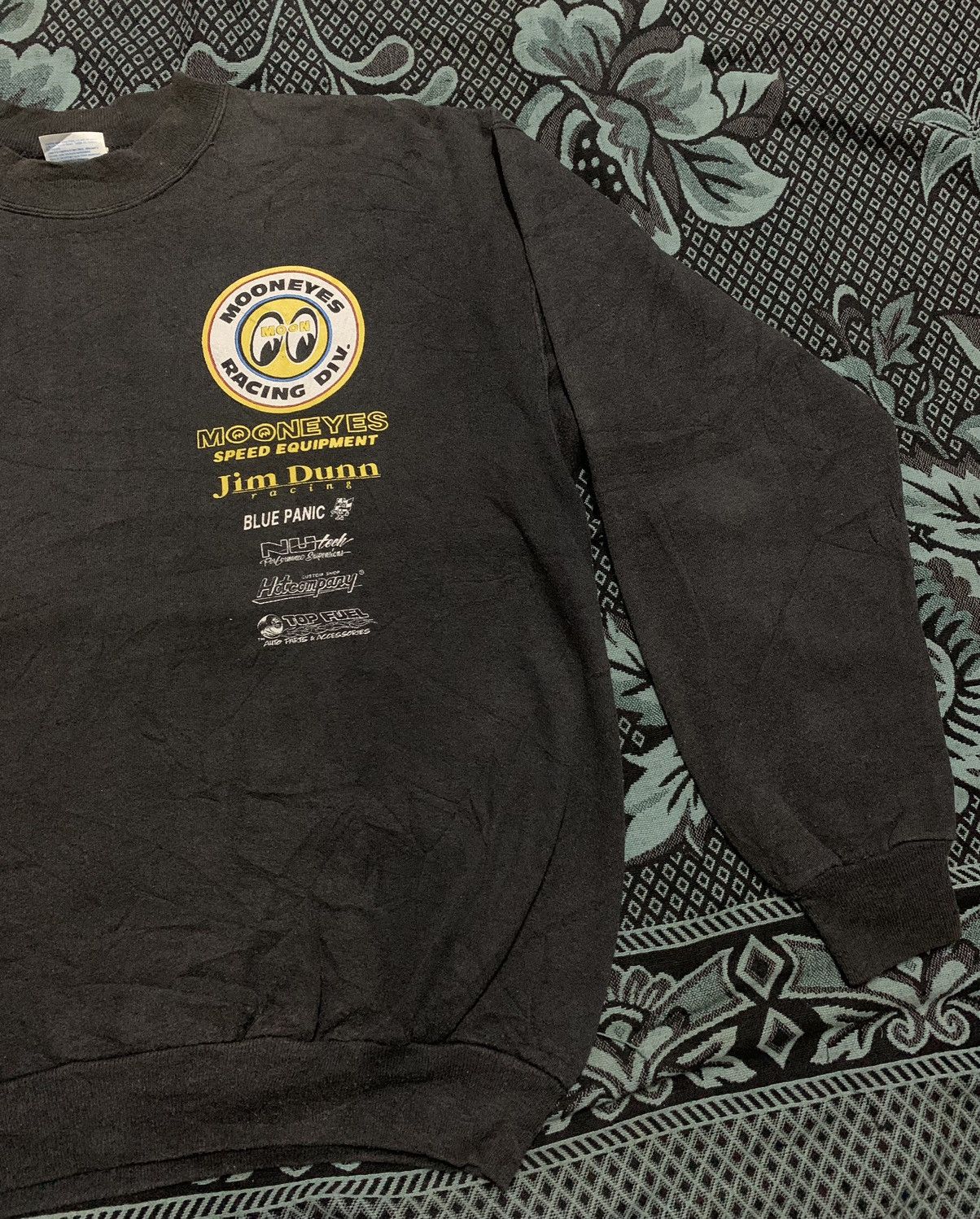Vintage 1996 MOONEYES SWEATSHIRT NICELY FADED RARE Size US L / EU 52-54 / 3 - 3 Thumbnail