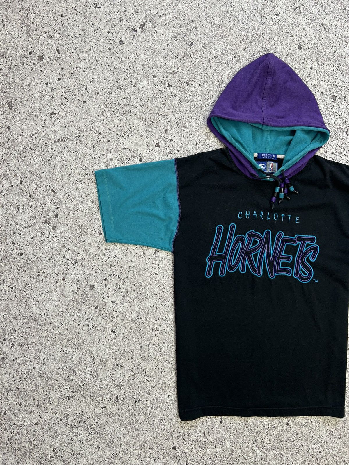 NBA × Starter Vintage 90’s Charlotte Hornets NBA Crazy American T-Shirt Size US M / EU 48-50 / 2 - 3 Thumbnail