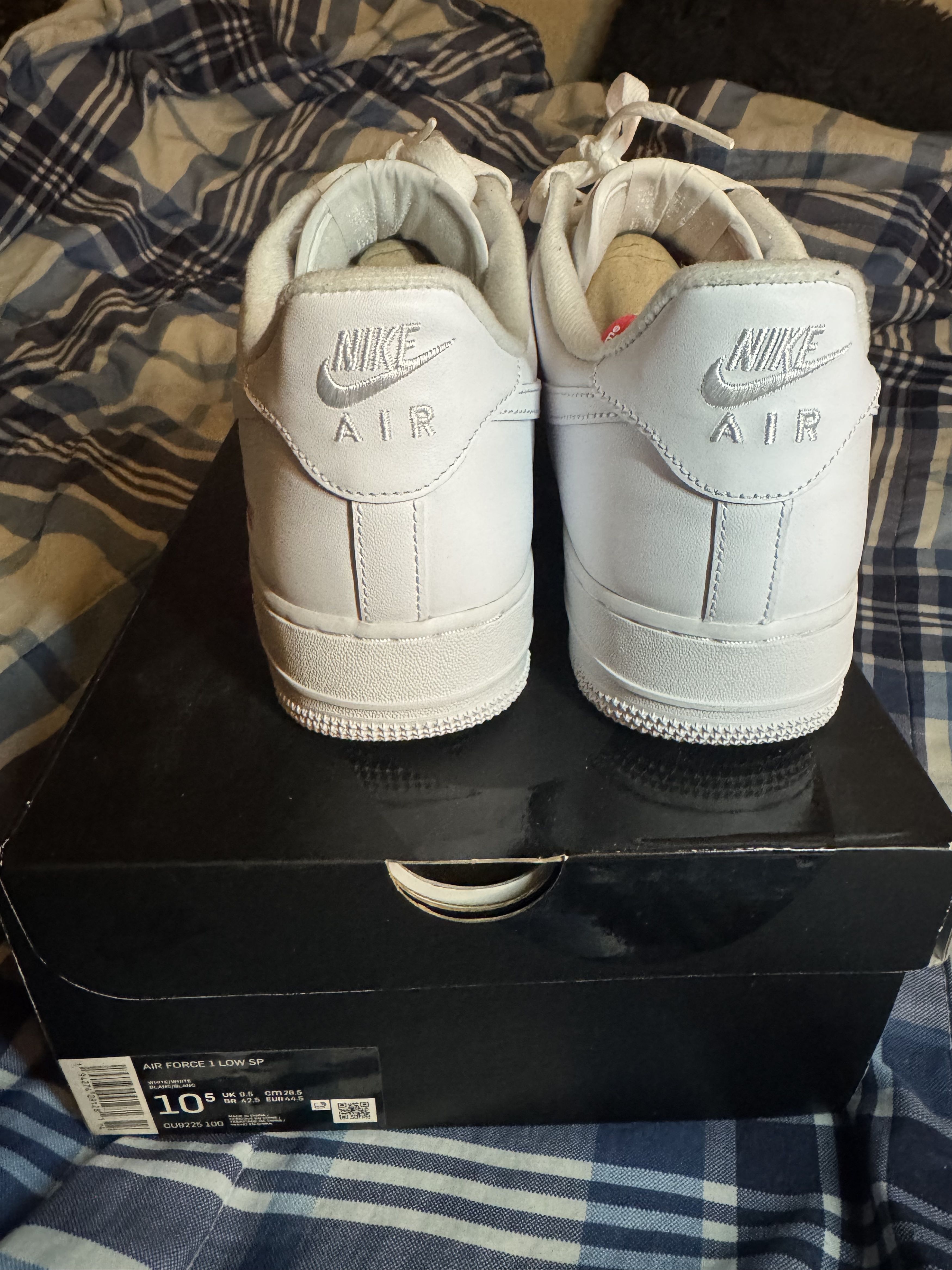 Supreme Air Force One Low SP Size US 10.5 / EU 43-44 - 2 Thumbnail