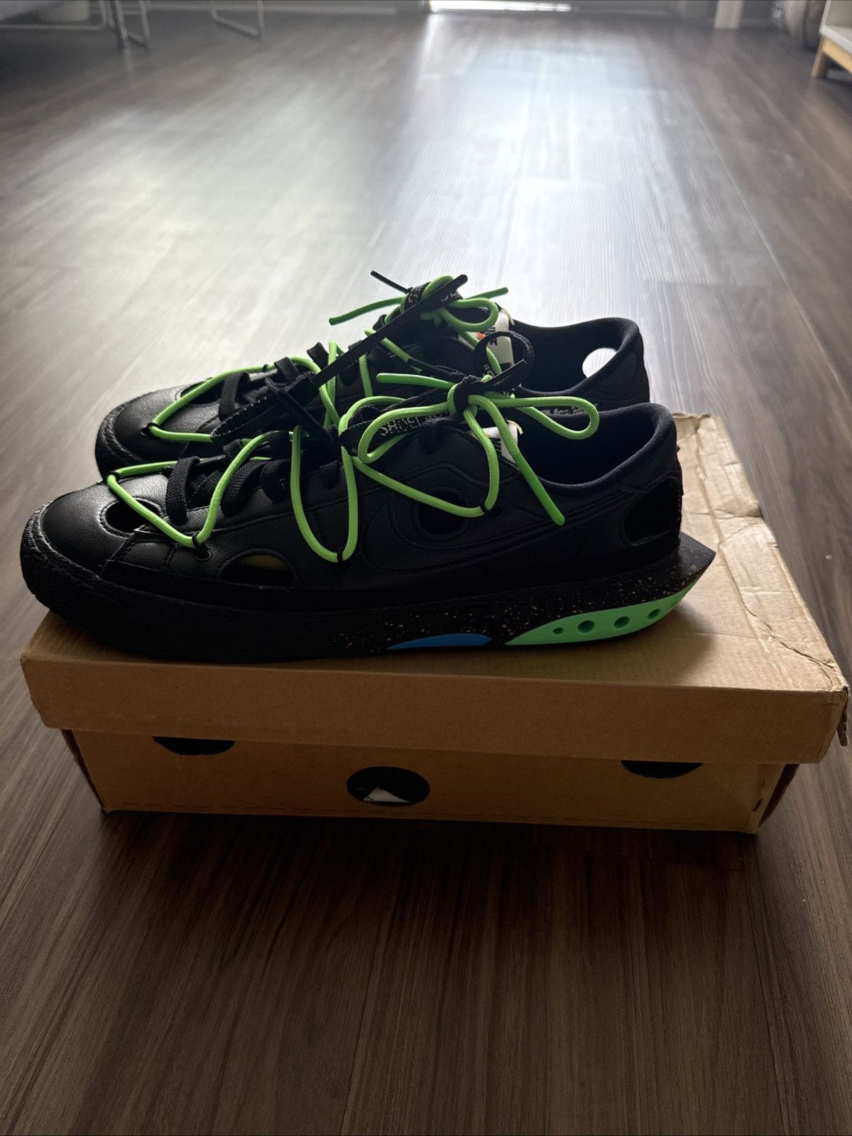 Nike Size 11 - Nike Off-White x Blazer Low Black Size US 11 / EU 44 - 2 Thumbnail
