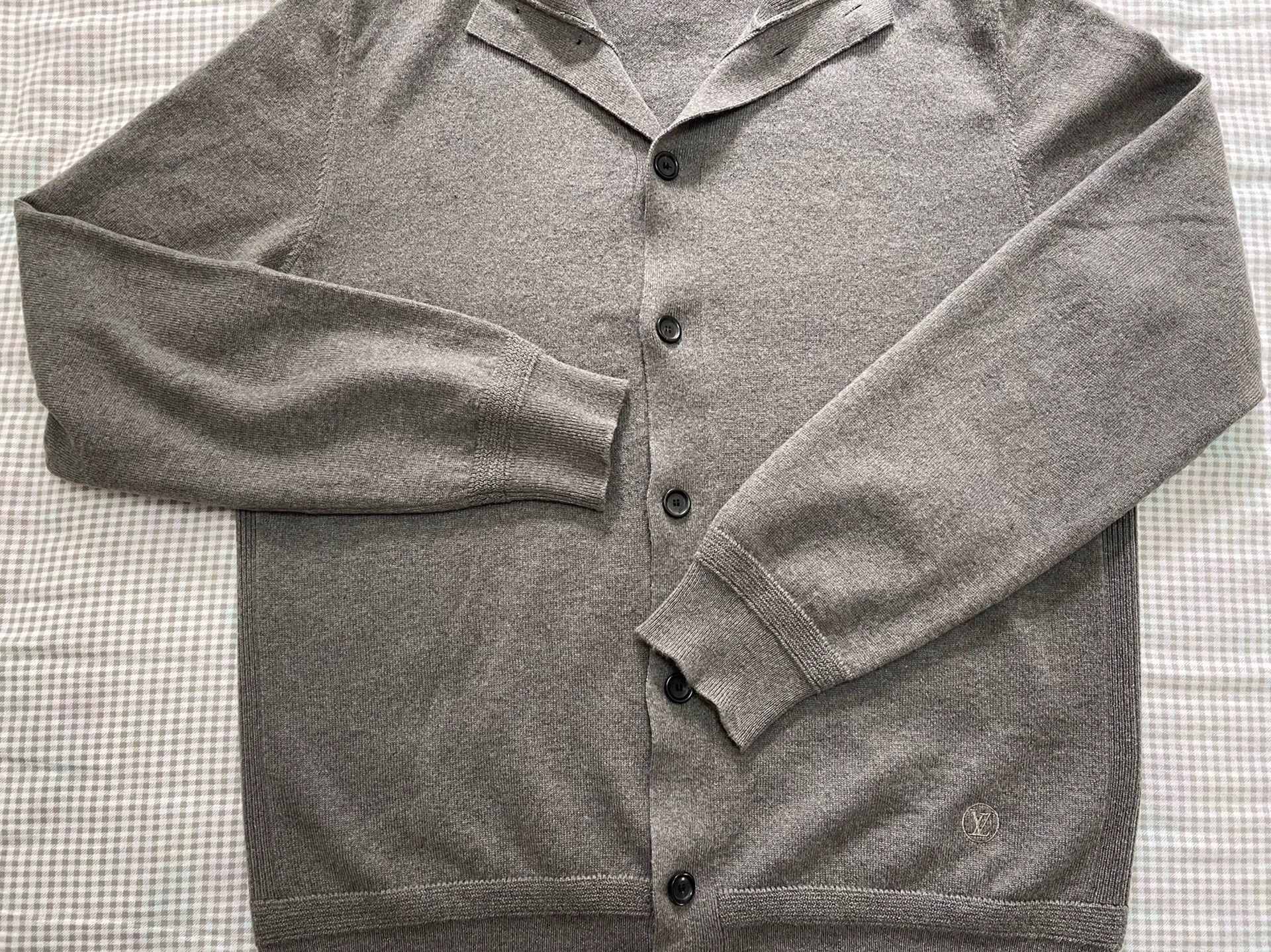 Louis Vuitton Louis Vuitton 100% Cashmere Cardigan Gray XL Men's Size US XL / EU 56 / 4 - 3 Thumbnail