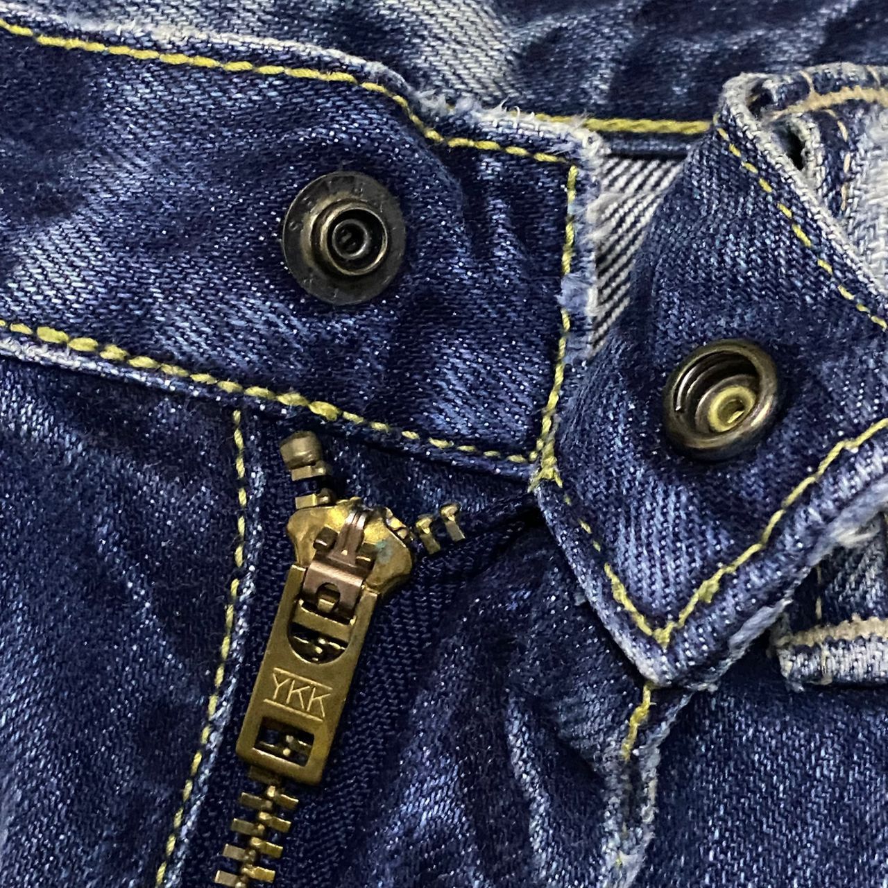 Le Grande Bleu (L.G.B.) 💥Best Offer💥Vintage Blue Blue Japan FlareDistressed Denim Size US 31 - 11 Thumbnail