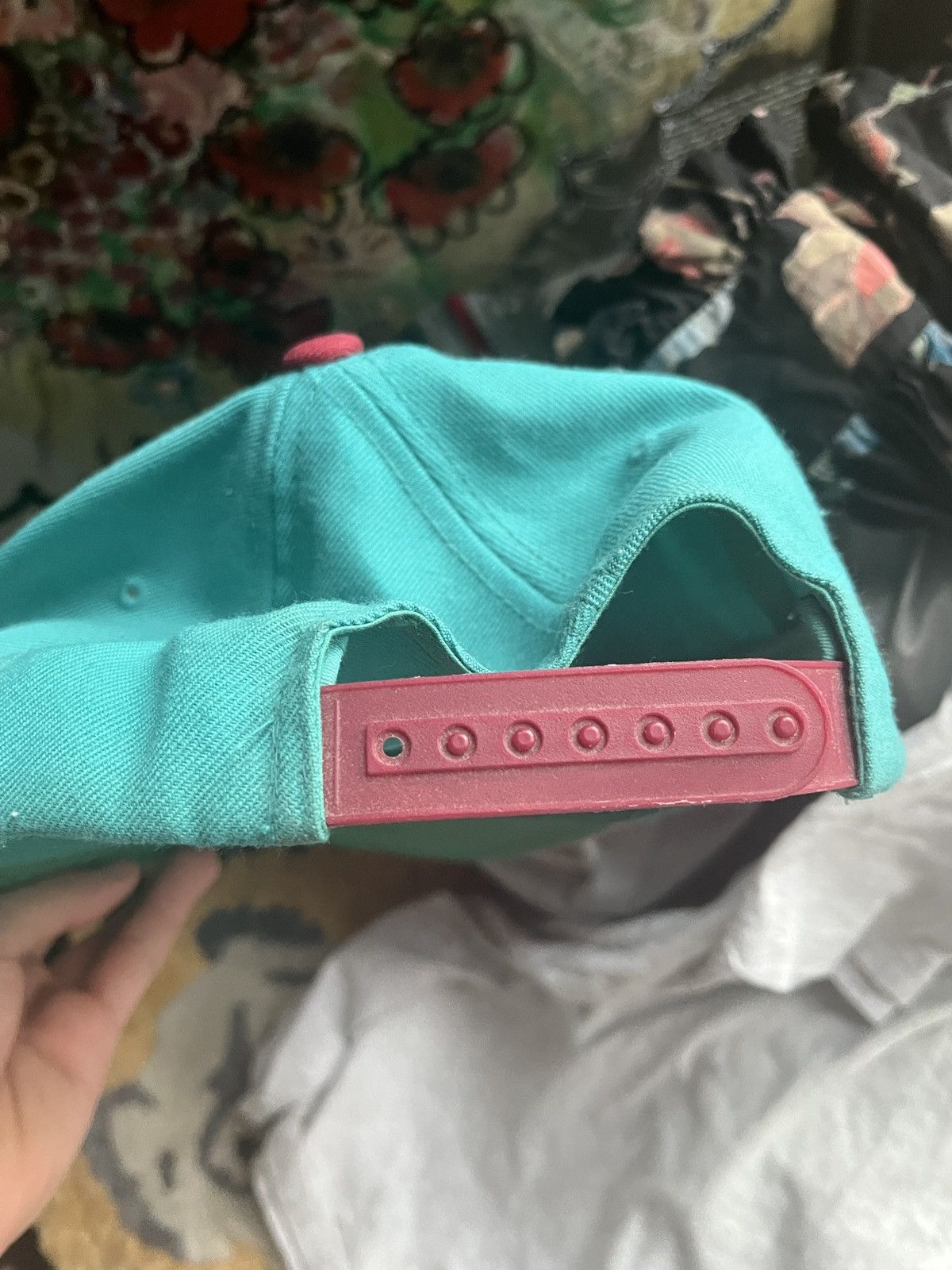 The Hundreds × Vintage Turquise red pink The Hundreds cap vintage wool Size ONE SIZE - 4 Thumbnail