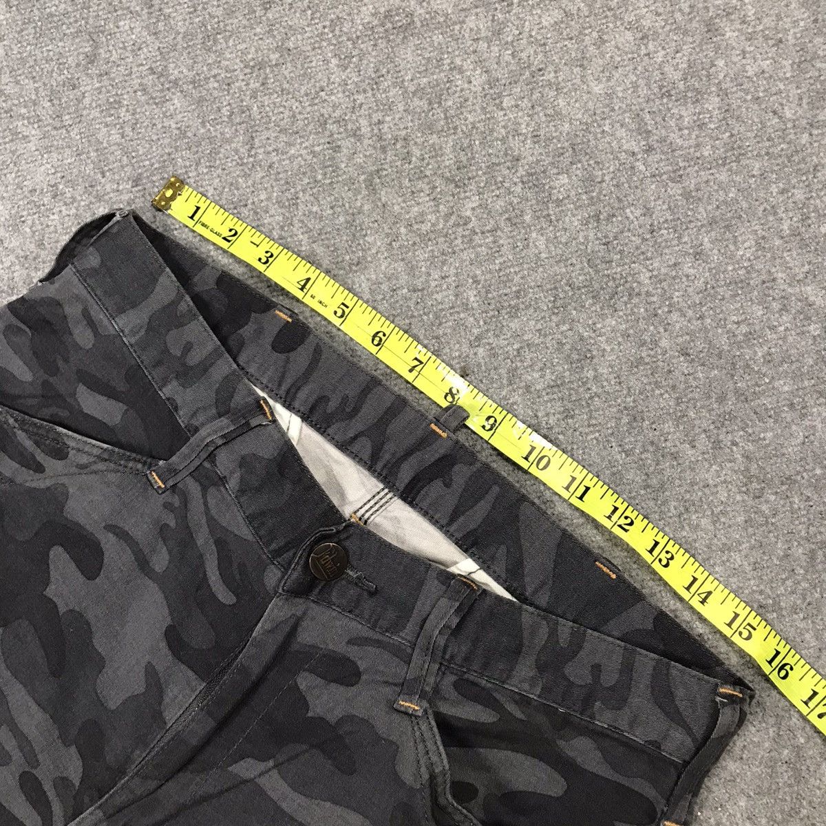 Designer × Japanese Brand Edwin cargo Camo design pants Size US 31 - 15 Thumbnail