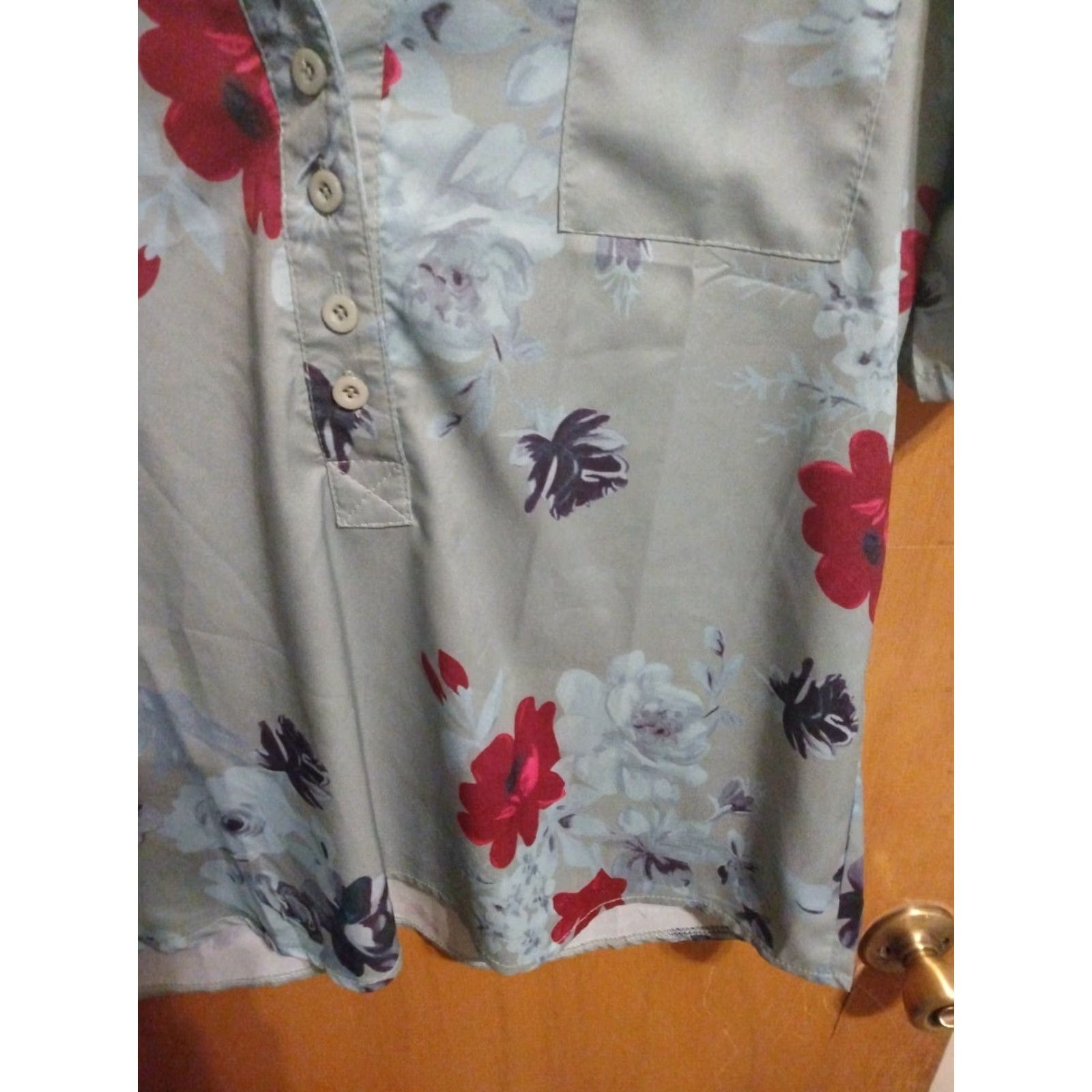 Vintage Grays Women's Open Neck XL Floral Print Gray Collar Short Sleeve Shirt 50/50 44" Chest Button-Up Womens XL Gray Floral Print Shirt Size XL / US 12-14 / IT 48-50 - 4 Thumbnail