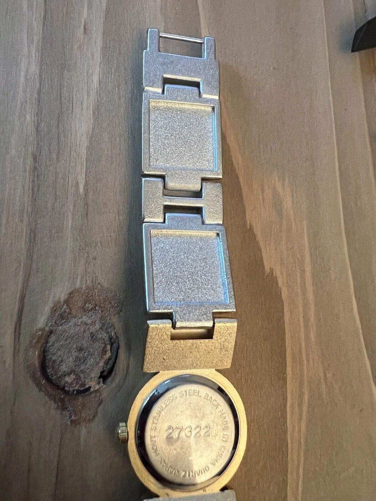 Designer Leslie Fay Vintage Ladies Watch New Battery Size ONE SIZE - 6 Thumbnail