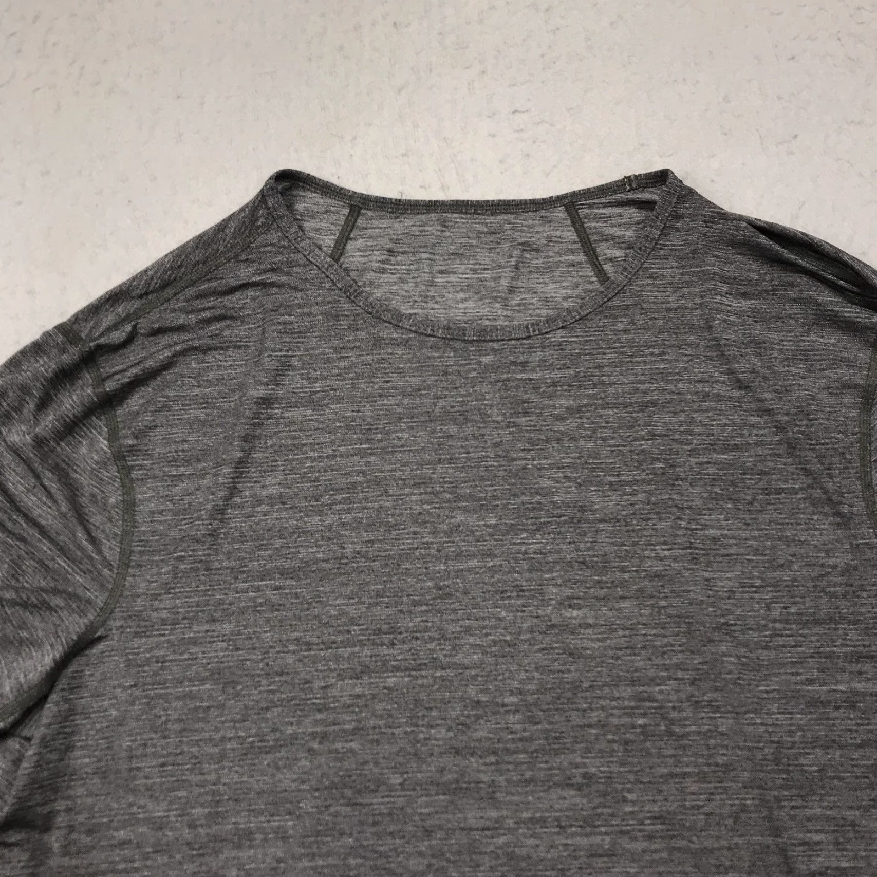 Lululemon Lululemon Shirt Mens XL Gray Short Sleeve Heather Stretch Logo Athleisure Gym Size US XL / EU 56 / 4 - 2 Thumbnail