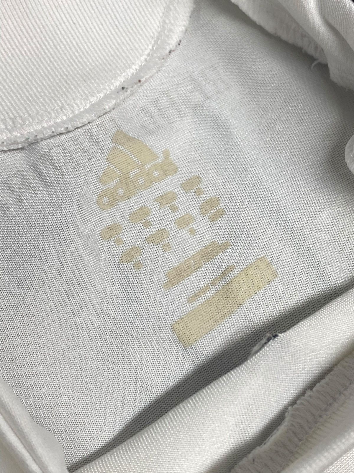 Adidas #9 Ronaldo Real Madrid 2009 Adidas Soccer Jersey Size US M / EU 48-50 / 2 - 19 Thumbnail