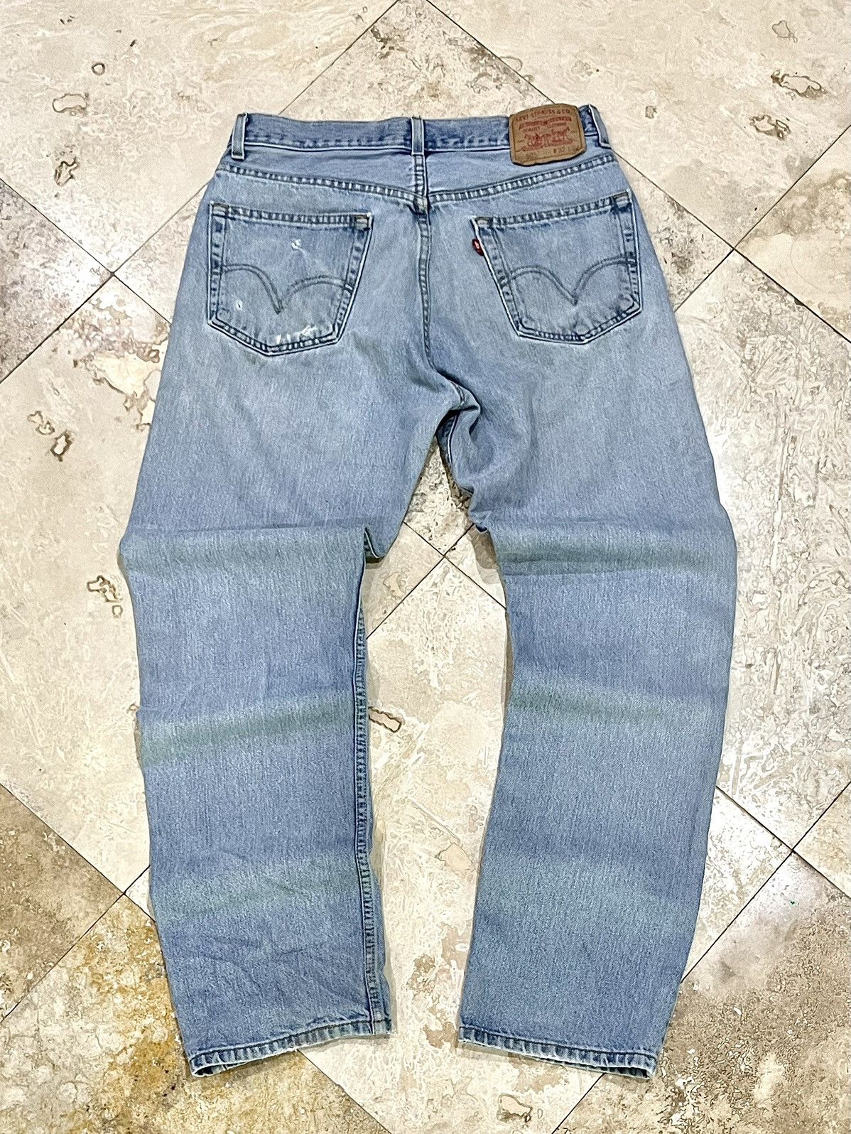Levi's Distressed Levi’s 505 Light Wash Denim Jeans Size US 32 / EU 48 - 2 Thumbnail