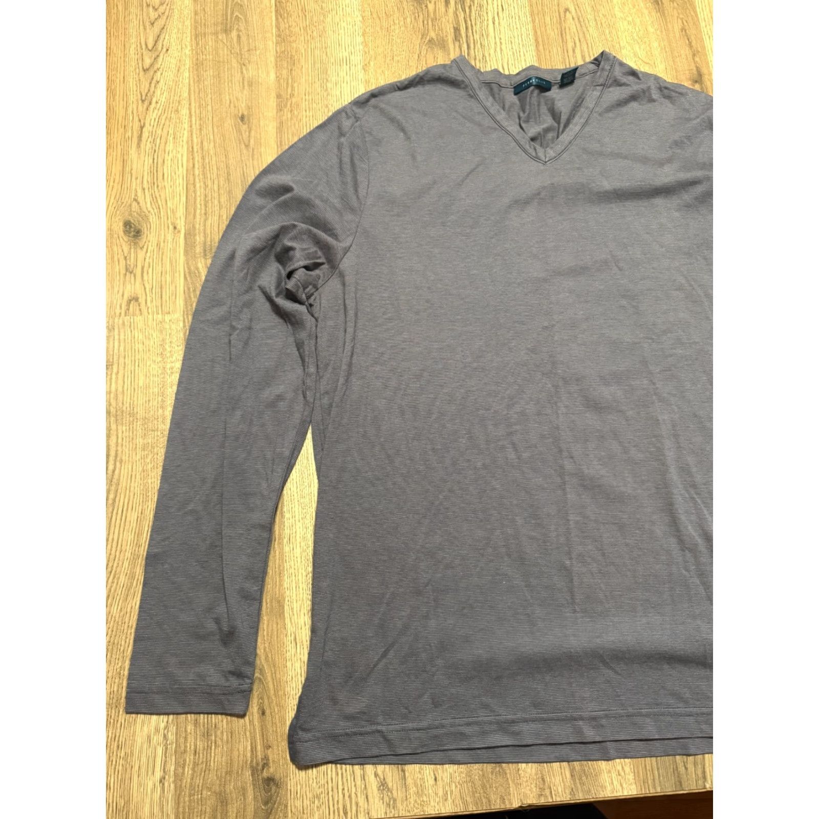Perry Ellis Perry Ellis Shirt Men L Gray Long Sleeve V-neck Cotton Blend Regular Size US L / EU 52-54 / 3 - 3 Thumbnail