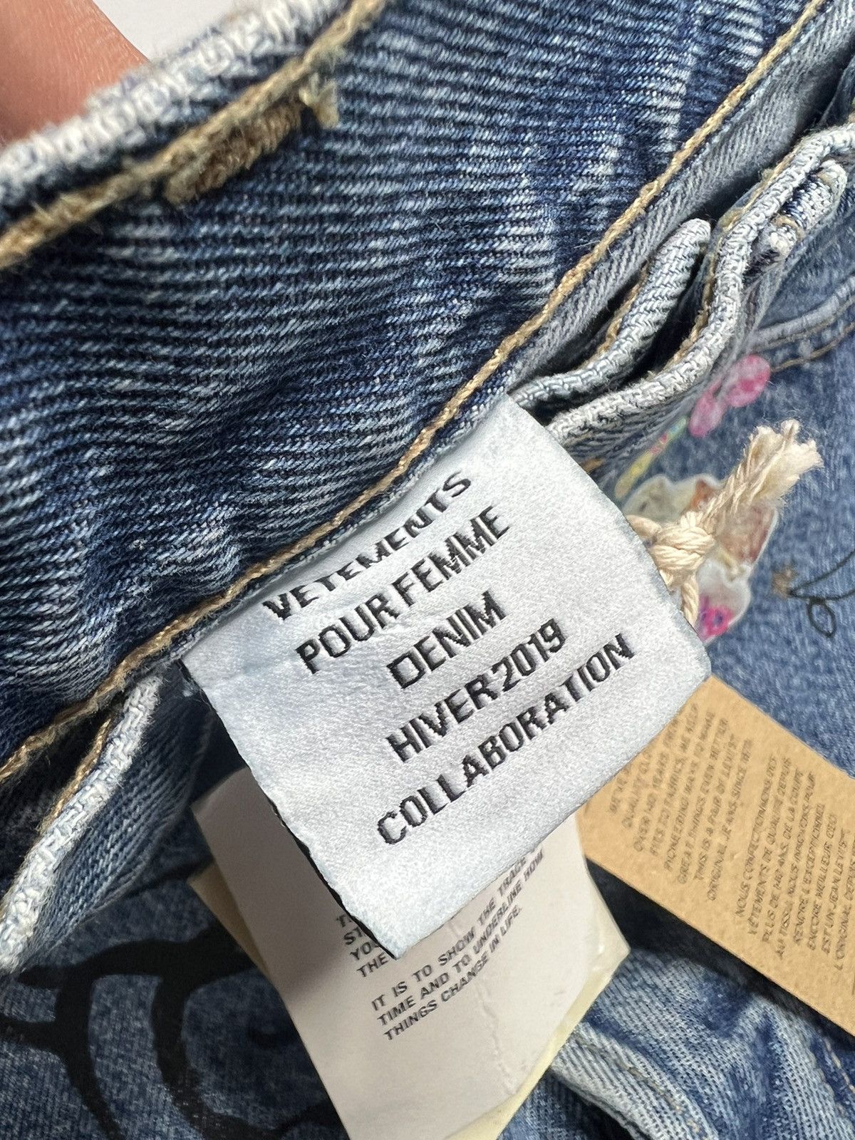 Levi's × Vetements Vetements A/W 19 Tribal & Stickers Patchwork Jeans Size US 29 - 14 Thumbnail