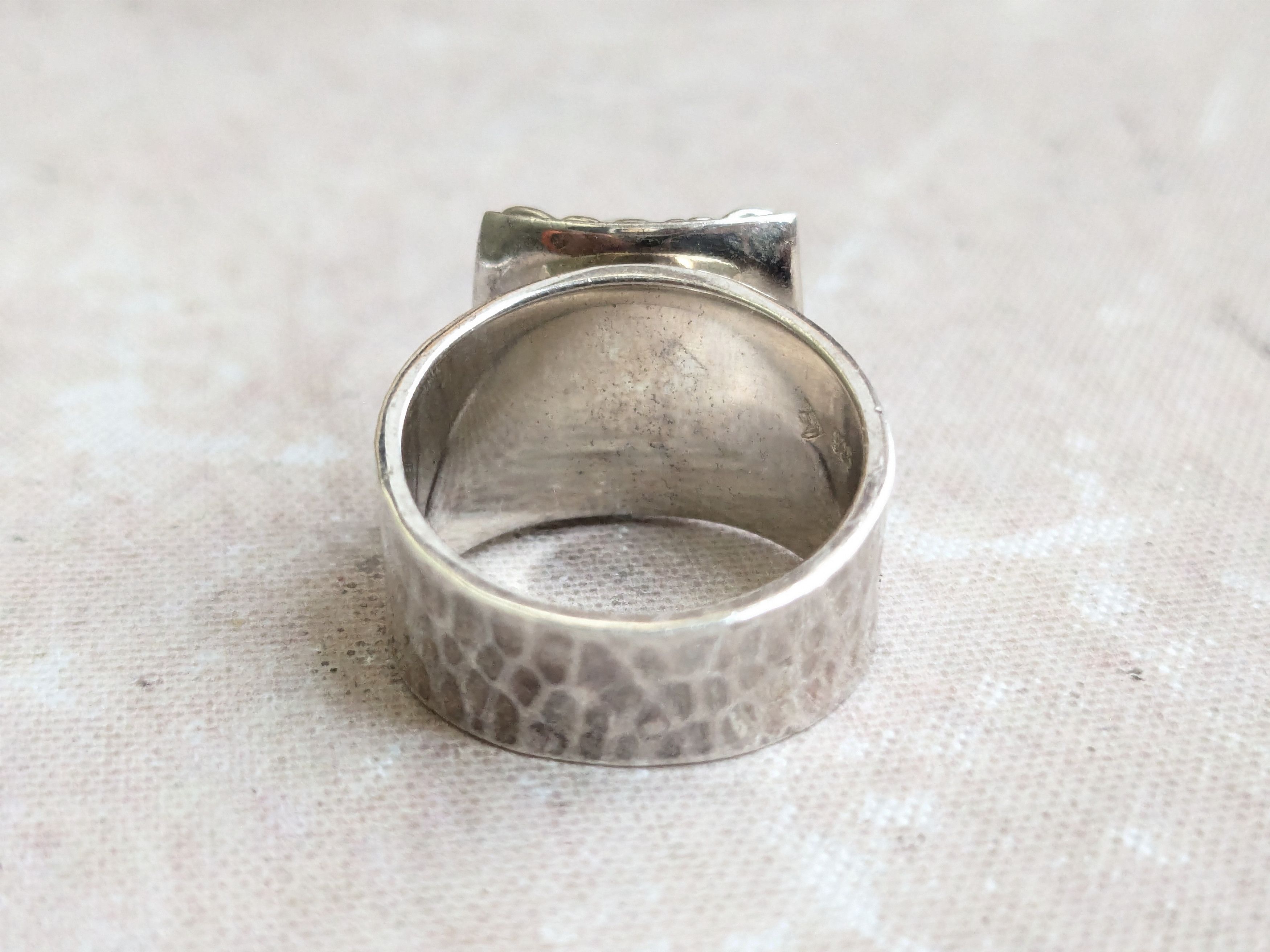 Sterling Silver Silpada Sterling Silver Ring Pearl 6.5 Hammered Size ONE SIZE - 8 Thumbnail