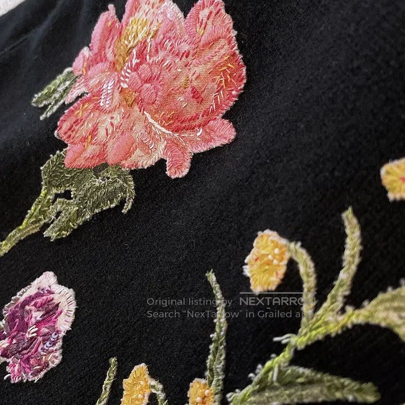 Valentino Valentino Sequin embroidered floral knitted cashmere sweat Size XS / US 0-2 / IT 36-38 - 5 Thumbnail