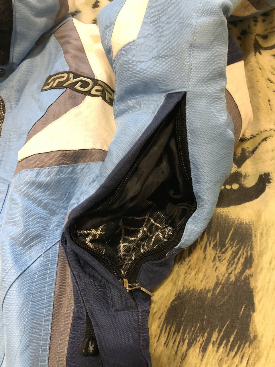 Spyder Baby Blue Spider Web ski Snowboarding Jacket vintage
