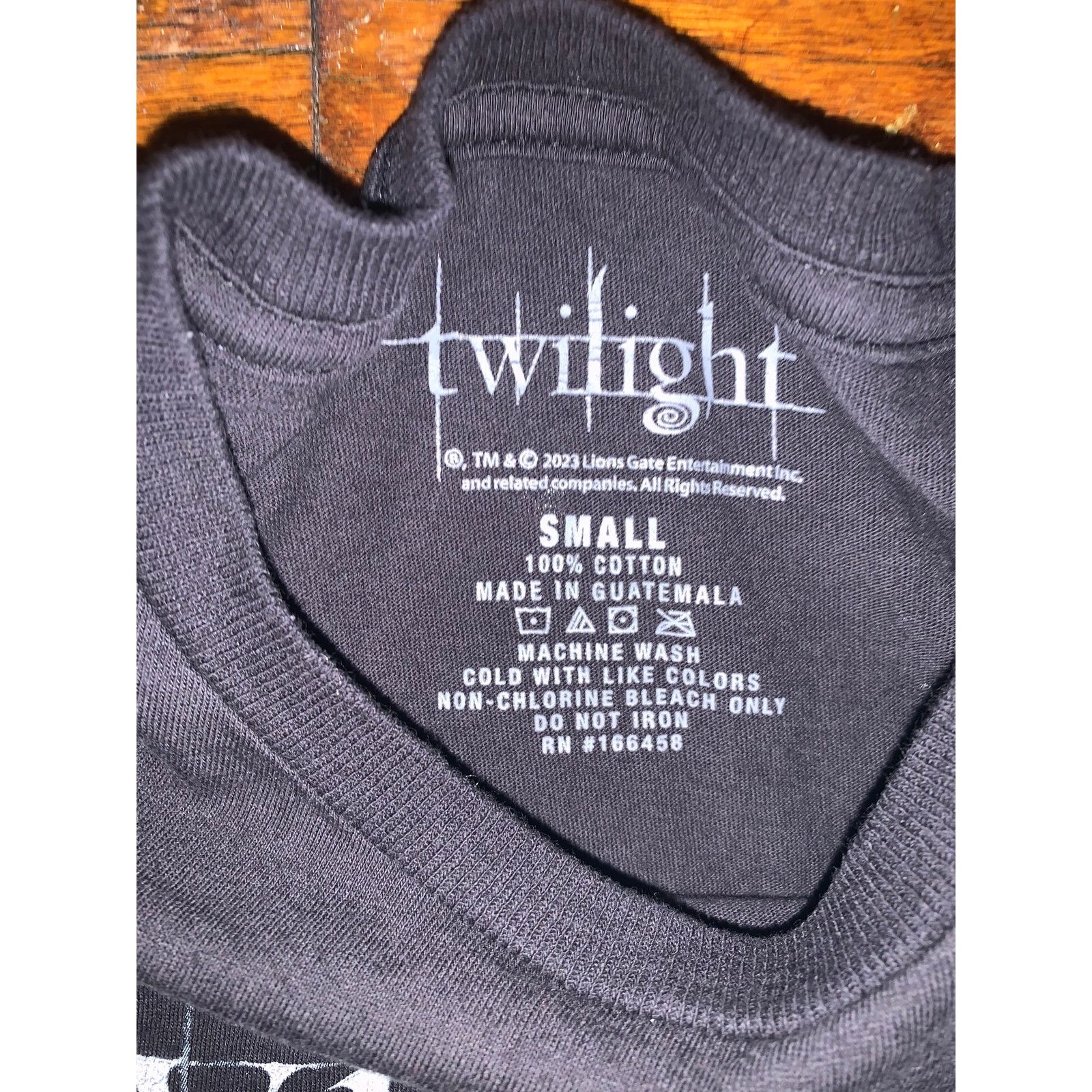 Other Twilight Movie T Shirt Small Black Edward Bella Graphic Tee Size S / US 4 / IT 40 - 5 Thumbnail