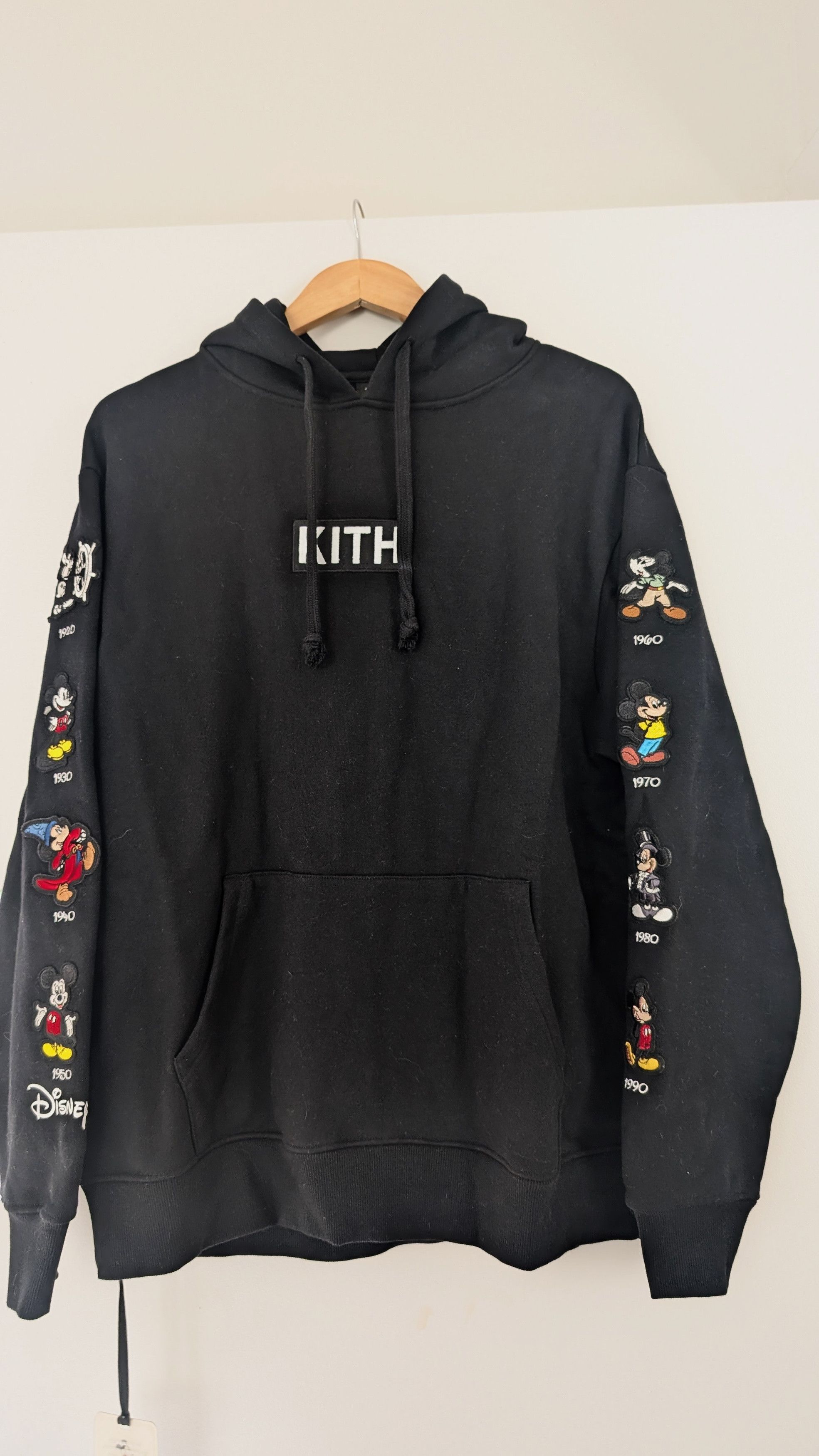 Disney × Kith Kith x Disney Mickey Sleeve Patches Hoodie - L - Black Size US L / EU 52-54 / 3 - 3 Thumbnail
