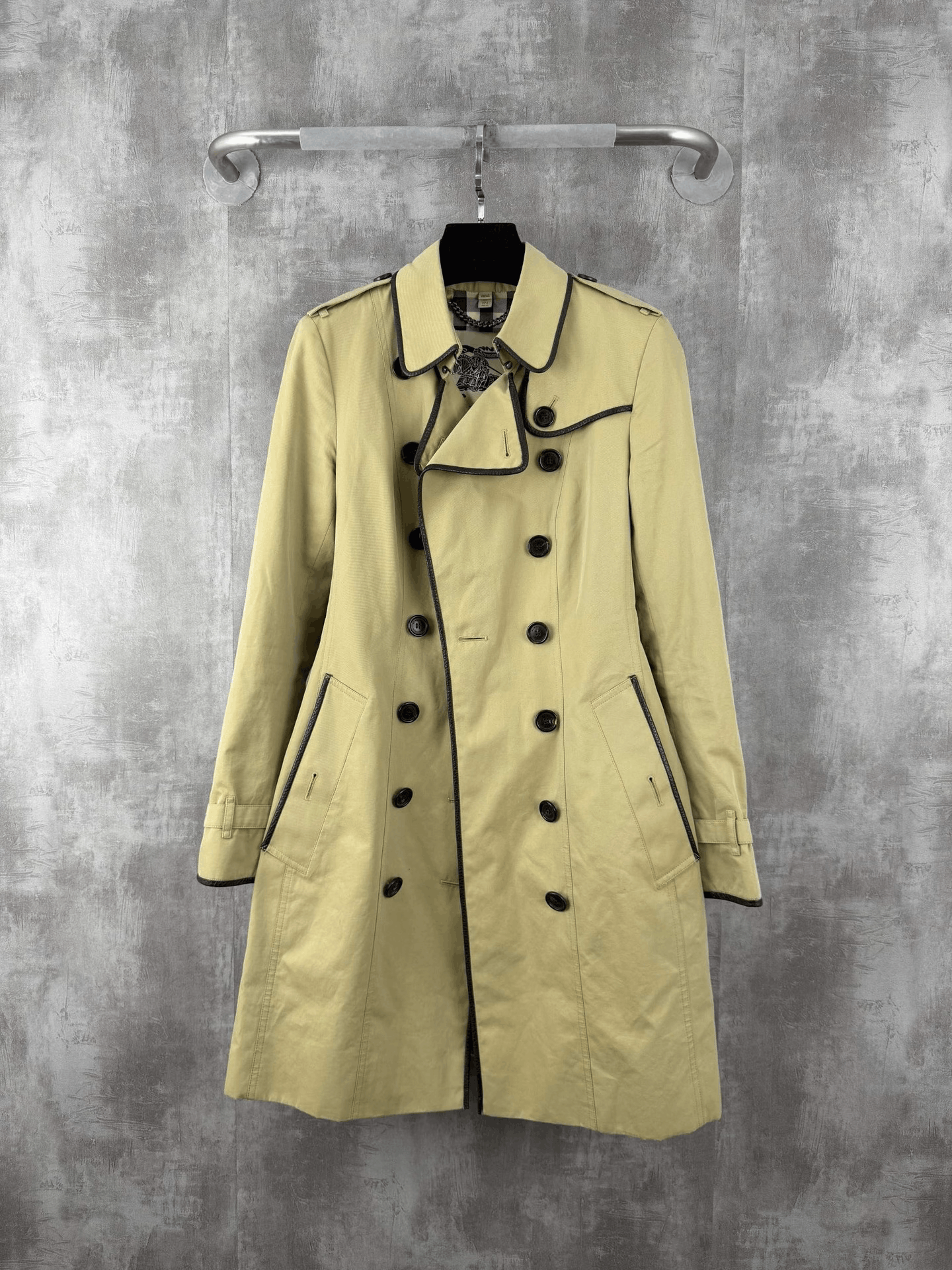 Burberry Burberry Beige Trench Coat Check Lining Size XXS / US 00 / IT 34 - 1 Thumbnail
