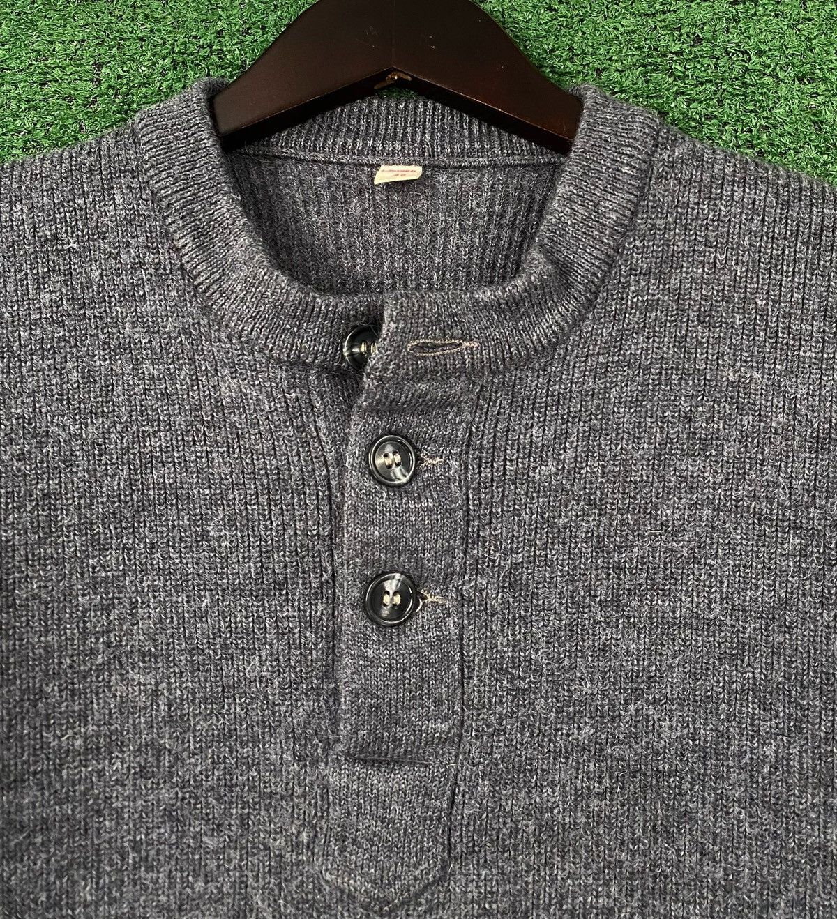 Vintage VTG Dark Grey Wool Blend Heavyweight Henley Sweater SZ XS Size US XS / EU 42 / 0 - 2 Thumbnail