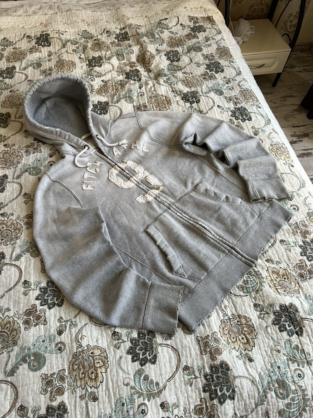 Abercrombie & Fitch Crazy Vintage Abercrombie & Fitch Faux Fur distressed Zip Size US XL / EU 56 / 4 - 2 Thumbnail