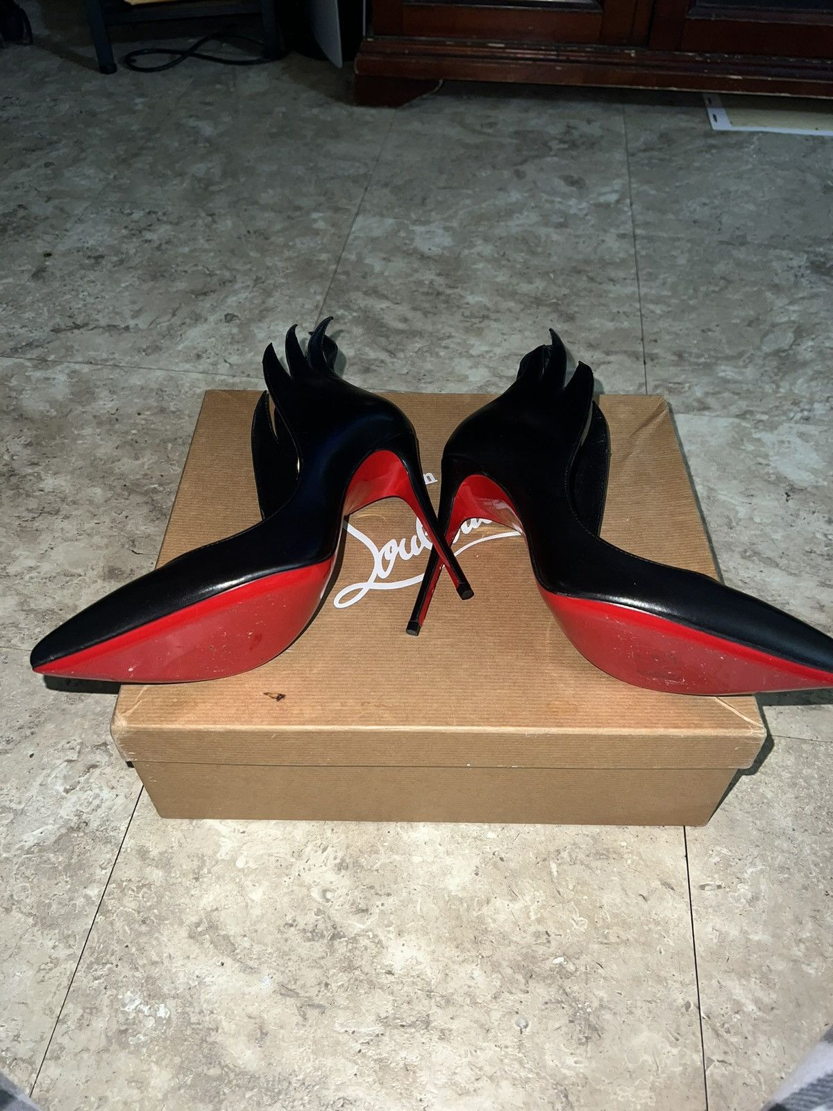 Christian Louboutin Christian Louboutin Shiny Nappa Victorina 100 Pumps Size US 8 / IT 38 - 3 Thumbnail